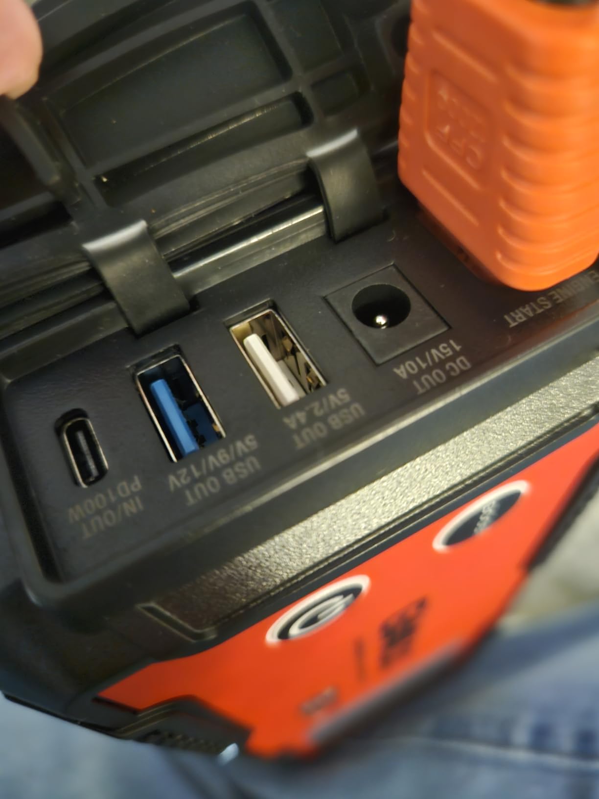 GOOLOO GT6000 Jump Starter 6000A 12V with 100W Bi-Directional Fast Charge customer photo 2