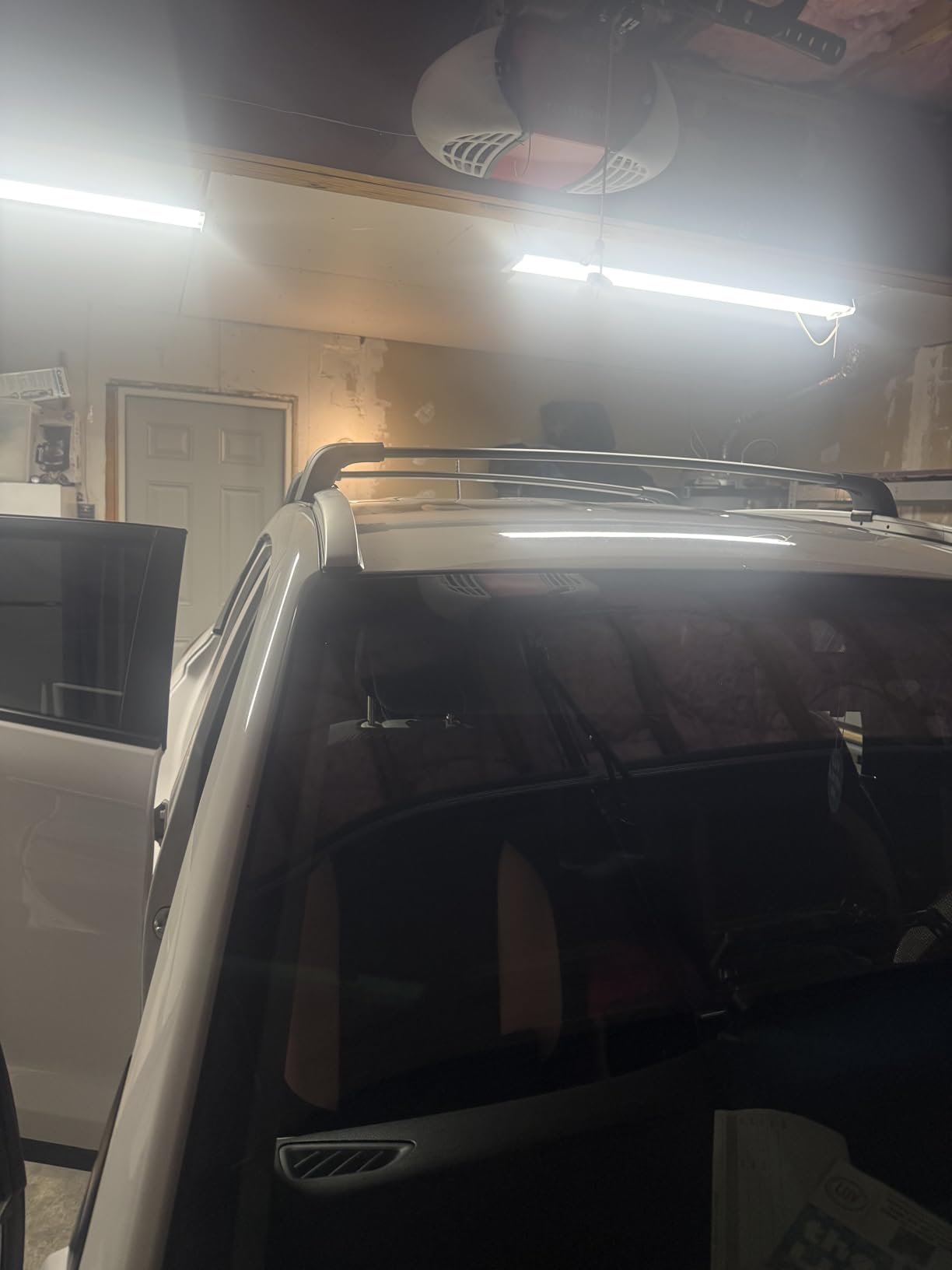 Roof Rack Cross Bars for 21-26 Chevy Tahoe & Suburban & Yukon & Escalade | 2021-2026 Chevrolet Tahoe/Suburban GMC Yukon/Yukon XL, Cadillac Escalade ESV, Lockable 330LBS Roof Rails Crossbars Aluminum customer photo 1