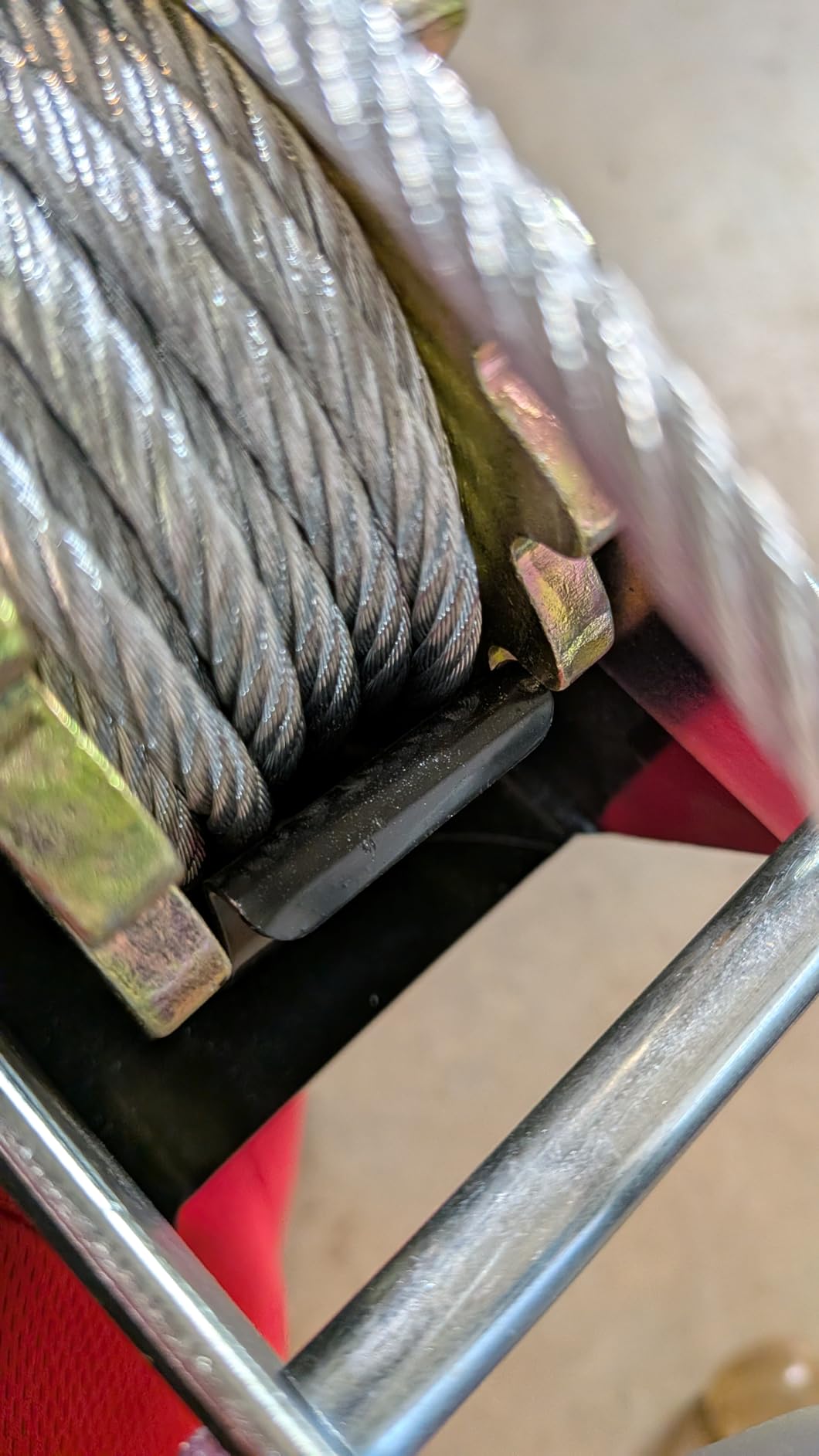 VEVOR Come Along Winch, 2 Ton (4,409 lbs) Pulling Capacity, 12 ft Steel Cable, 2 Hooks, Heavy Duty Ratchet Power Puller Tool with Dual Gears, Automotive Hoist Cable Puller Ideal for Vehicle Rescue customer photo 2