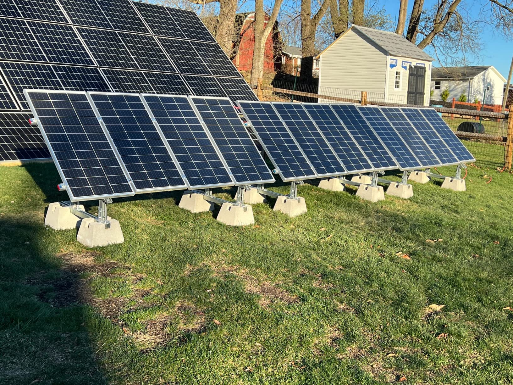 ECO-WORTHY Solar Ground Mount Adjustable Solar Panel Mounting Brackets System-2 Sets for 4pcs 200W/3pcs 300W/2pcs 400W Solar Panels Ideal for Large-Scale Installations,Sites and Farms Ground Mount customer photo 1