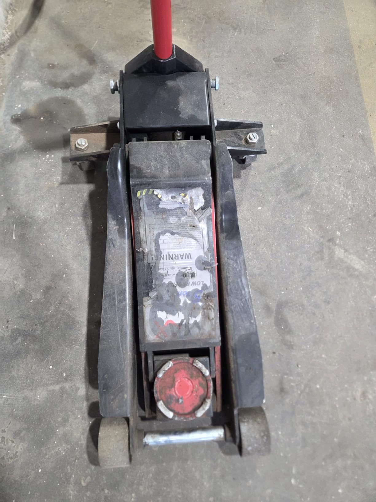 5-Ton (11000lbs) Low Profile Hydraulic Super Heavy-Duty Steel Floor Jack with Dual Pistons Quick Lift Pump, Home and Workshop Car Maintenance for Various Vehicles (Red, 5 Ton Low Profile) customer photo 2
