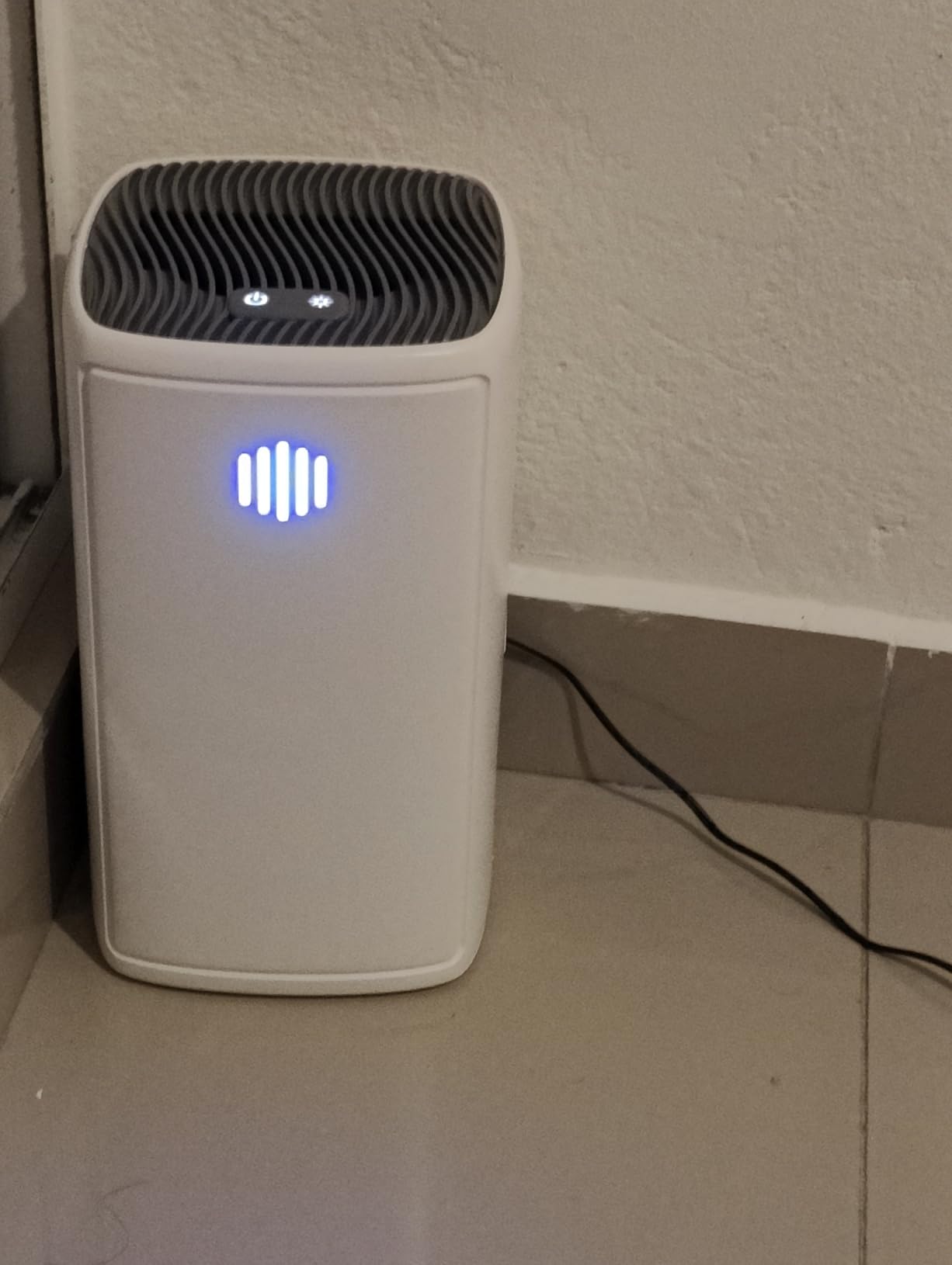 TABYIK Small Dehumidifier, 38OZ, Energy Saving for Bedroom, Bathroom, Closet | 280 Sq.Ft, 28dB Ultra Quiet, Auto Defrost, Auto Shut-off, Portable for Wardrobe Office & RV customer photo 2