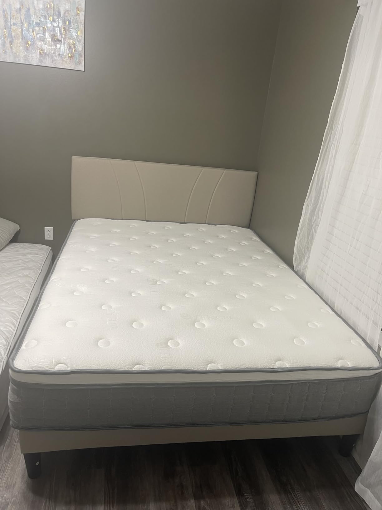 PUBPLON Mattress Queen Size, Medium Firm 12 Inch Mattress with Extra Lumbar & Shoulder Support, Hybrid Mattresses with Gel Memory Foam Pain Relief - Fiberglass Free - No Odor - 365 Night Trial customer photo 2