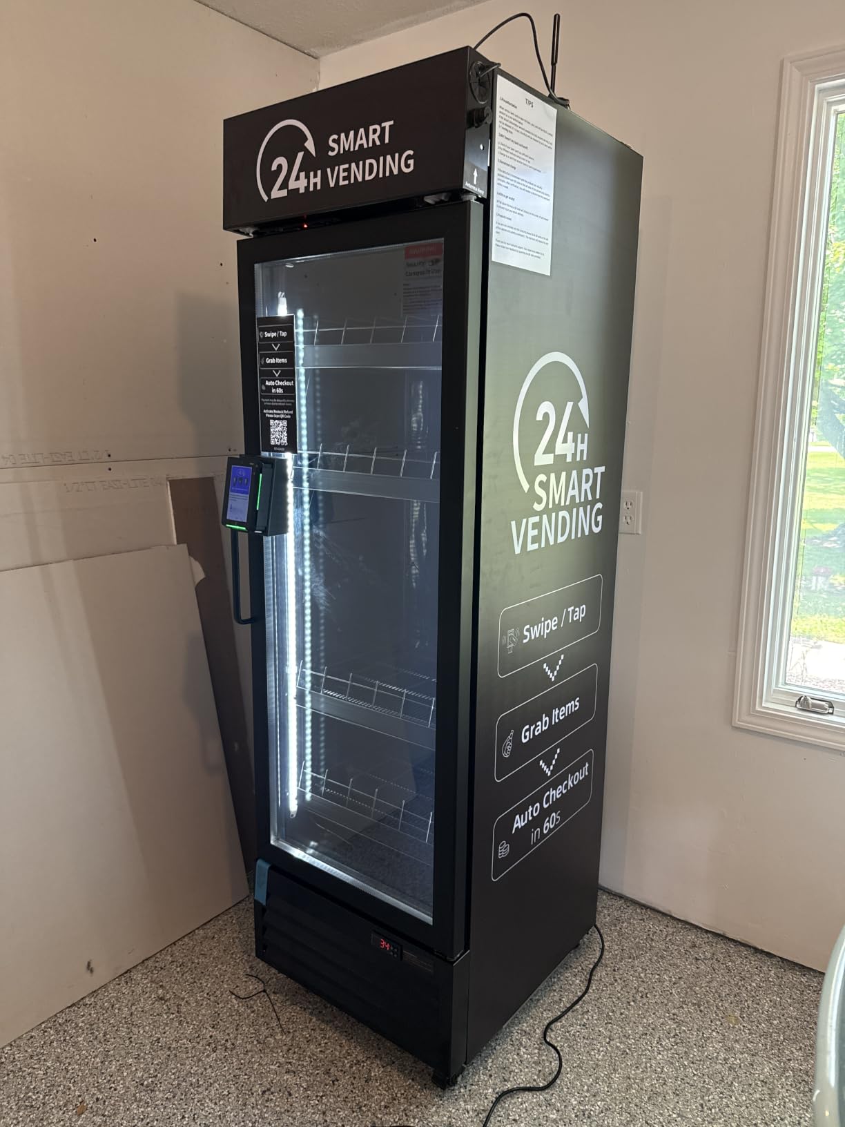 Smart Combo Vending Machine for Business with AI Technology Vending Machine for Sale, Card Reader & App Control Refrigerated Commercial US-360 customer photo 1