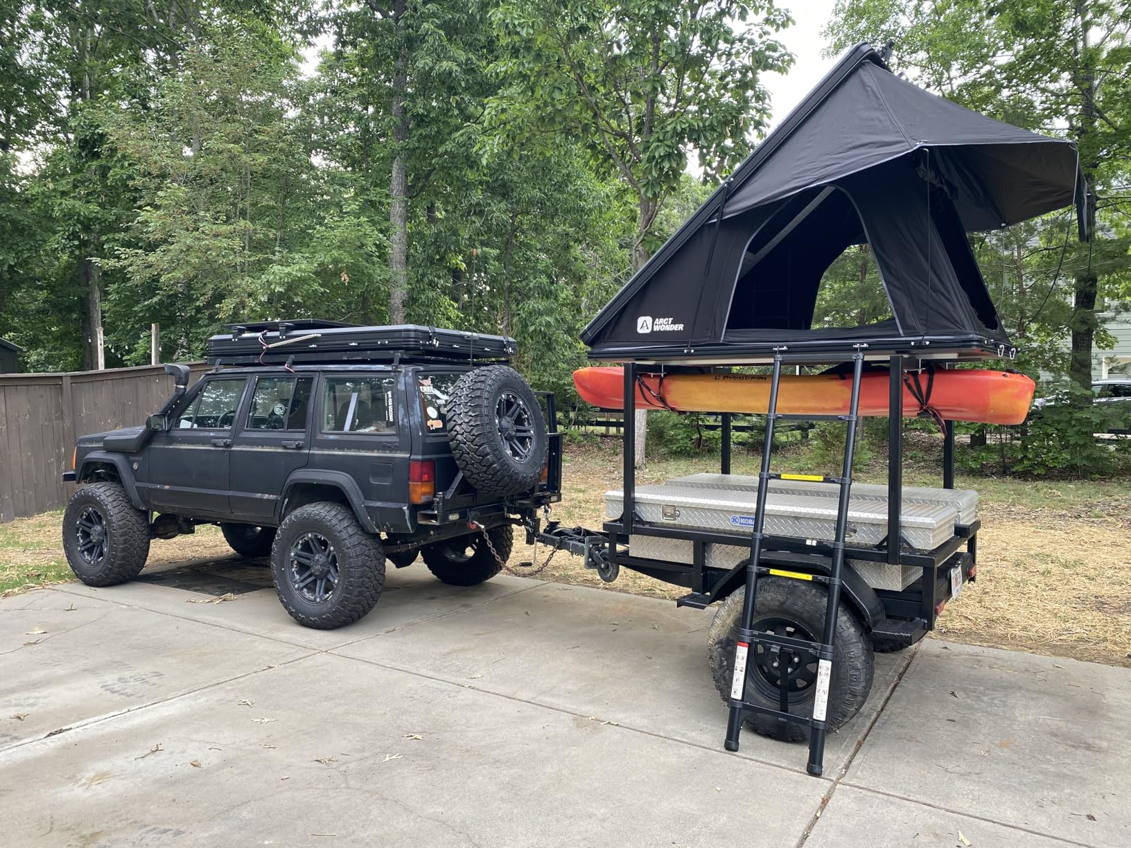 Solar Panel Rooftop Tent Hard Shell with Winter Thermal Layer | Aluminum Pop Up Roof Top Tent Hardshell with USB Outlet, Luggage Bar, Suitable for Jeep SUV Truck, 4 Season Camping customer photo 1