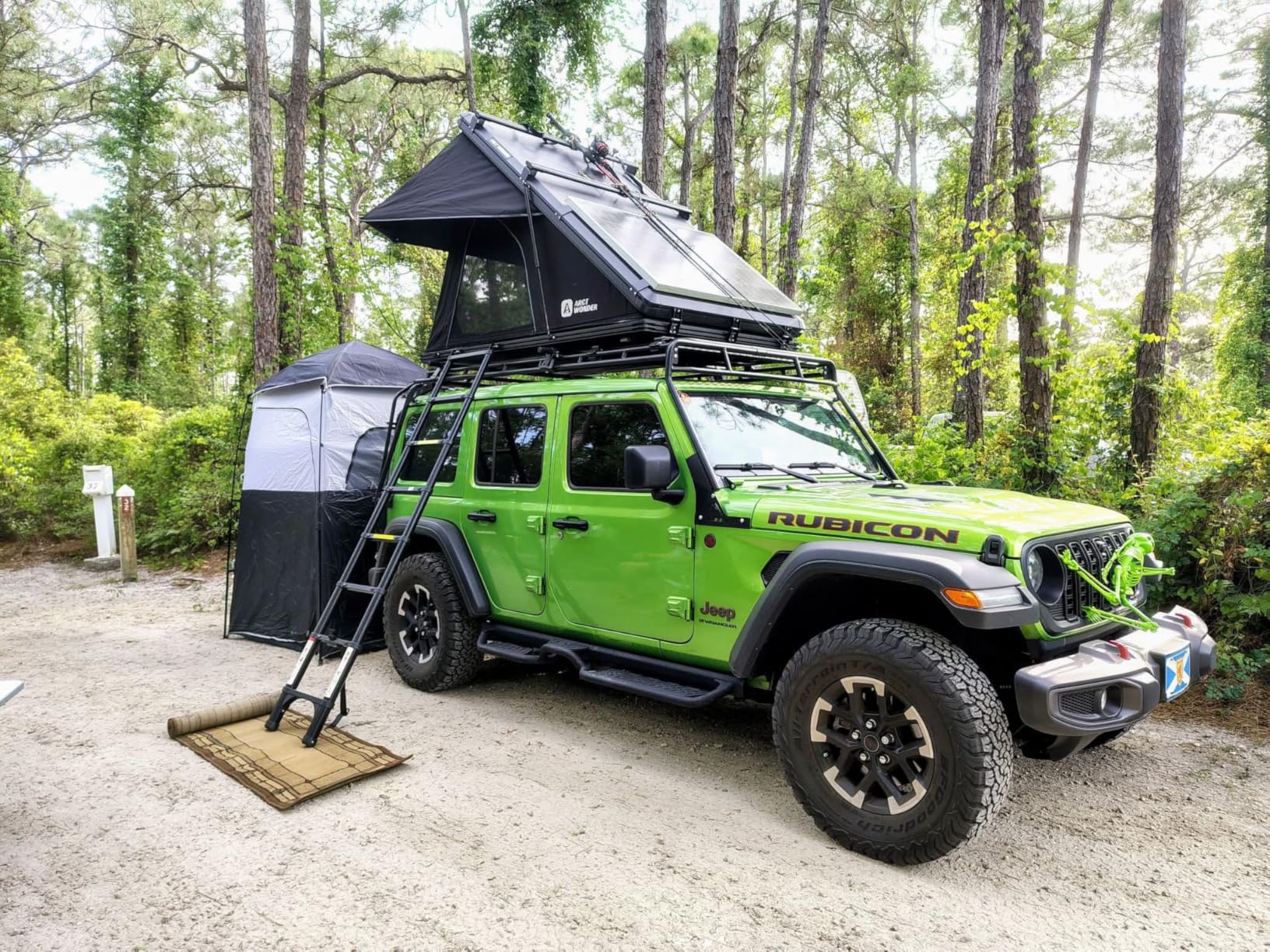 Solar Panel Rooftop Tent Hard Shell with Winter Thermal Layer | Aluminum Pop Up Roof Top Tent Hardshell with USB Outlet, Luggage Bar, Suitable for Jeep SUV Truck, 4 Season Camping customer photo 2