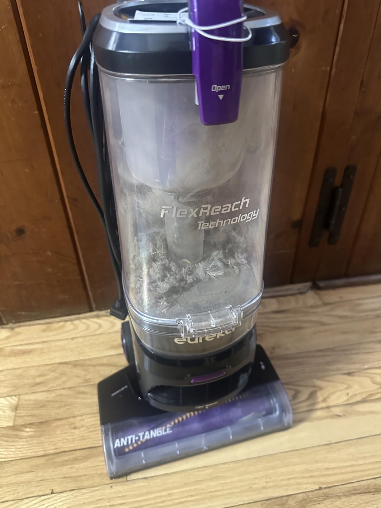 Eureka FlexReach Vacuum Cleaners for Home, Lift-Away, NEU651PL customer photo 2