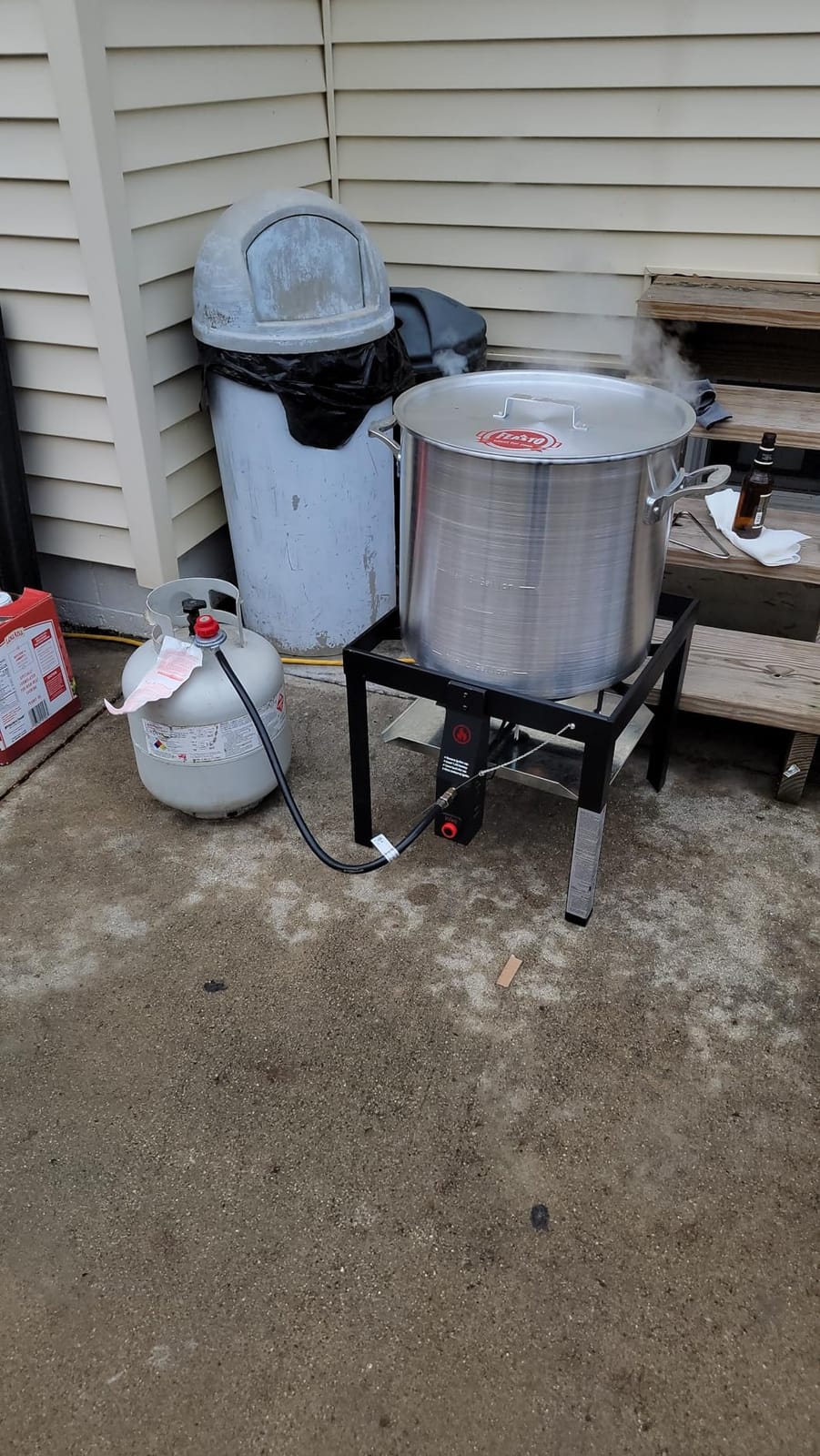 Feasto 30 QT Turkey Deep Fryer with Basket and Stand for Outdoor Cooking | 50,000 BTU Burner, CSA Certified. Thermometer & Injector Included. Turkey Fryer Pot for Frying, Boiling, Backyard Parties customer photo 2