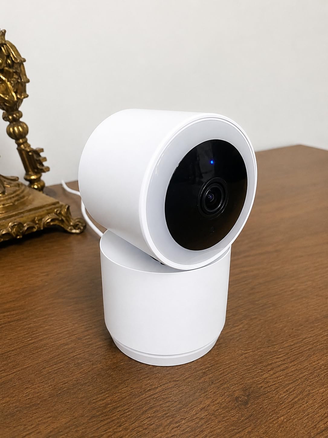 Luna 2K Indoor Camera for Home Security, Dual-Band WiFi 360° Pan-Tilt | Built-in Spotlight, Motion Detection & Human Auto Tracking, Siren, Pet/Dog/Baby Camera with Phone App customer photo 1