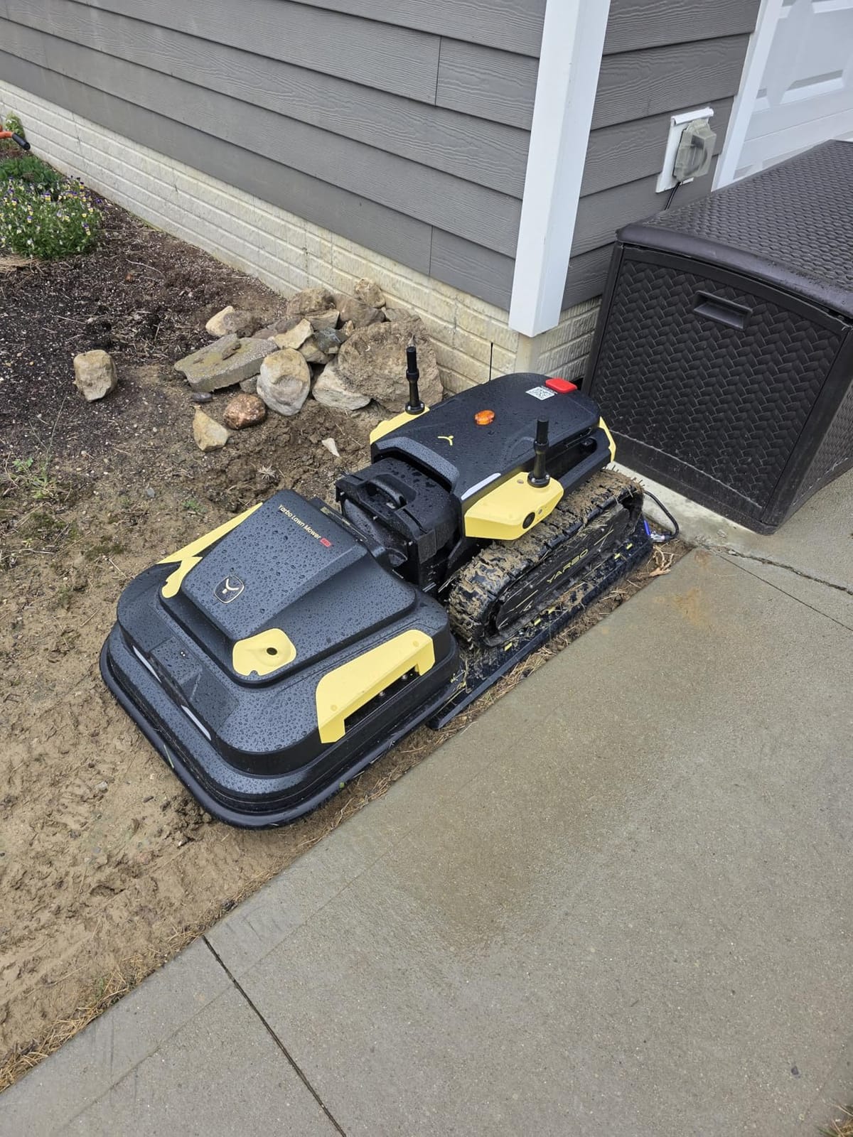 YARBO Robot Lawn Mower Pro, Wire-Free for 6 Acres, 4-Season Yard Care | Dual 300W Motors, AI Vision + RTK Navigation, 70% Slope, 0.8