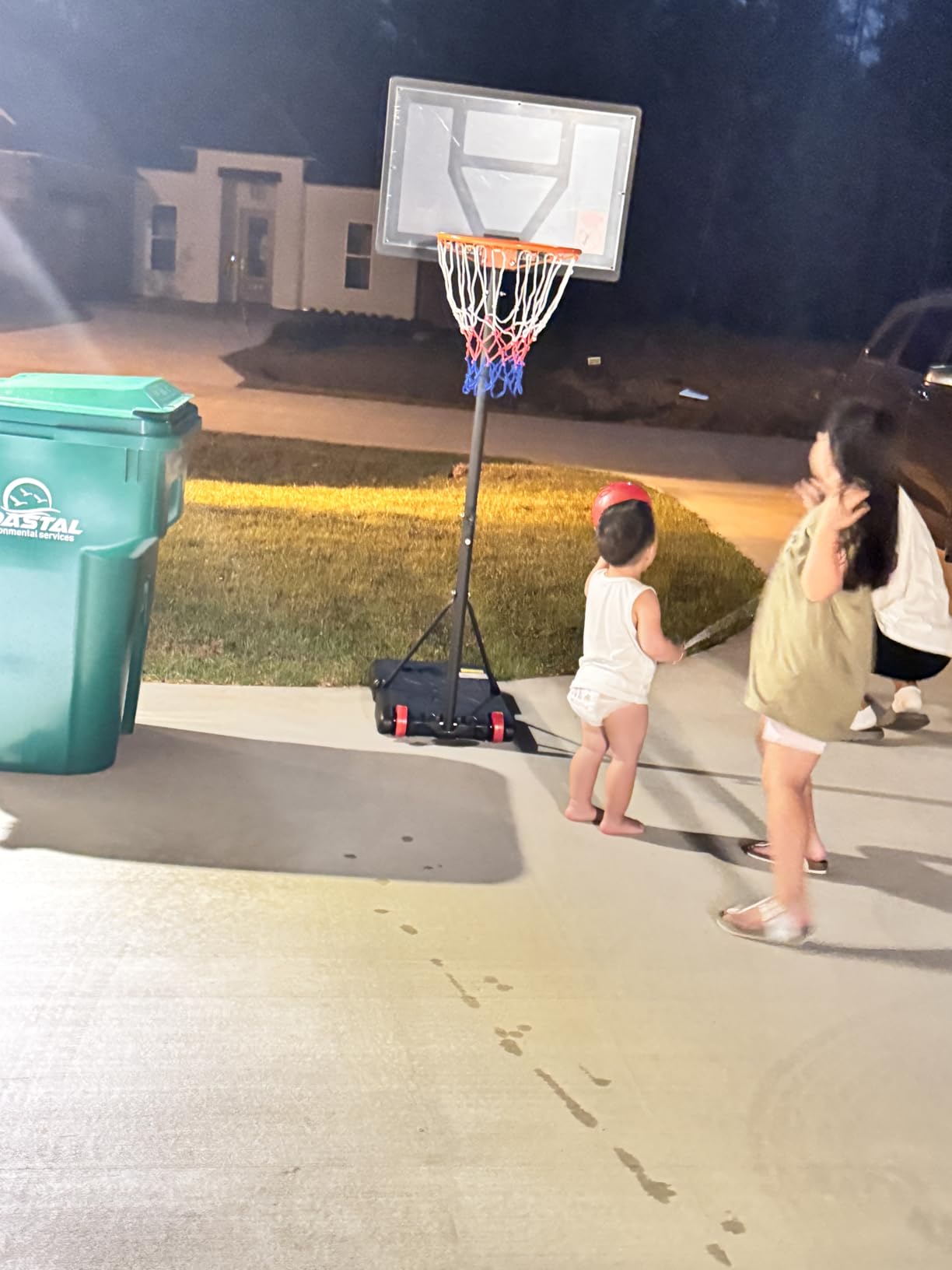 Yohood Kids Basketball Hoop Outdoor Height Adjustable 3-7 FT, Portable Basketball Goal System for Kids Youth Teens customer photo 1