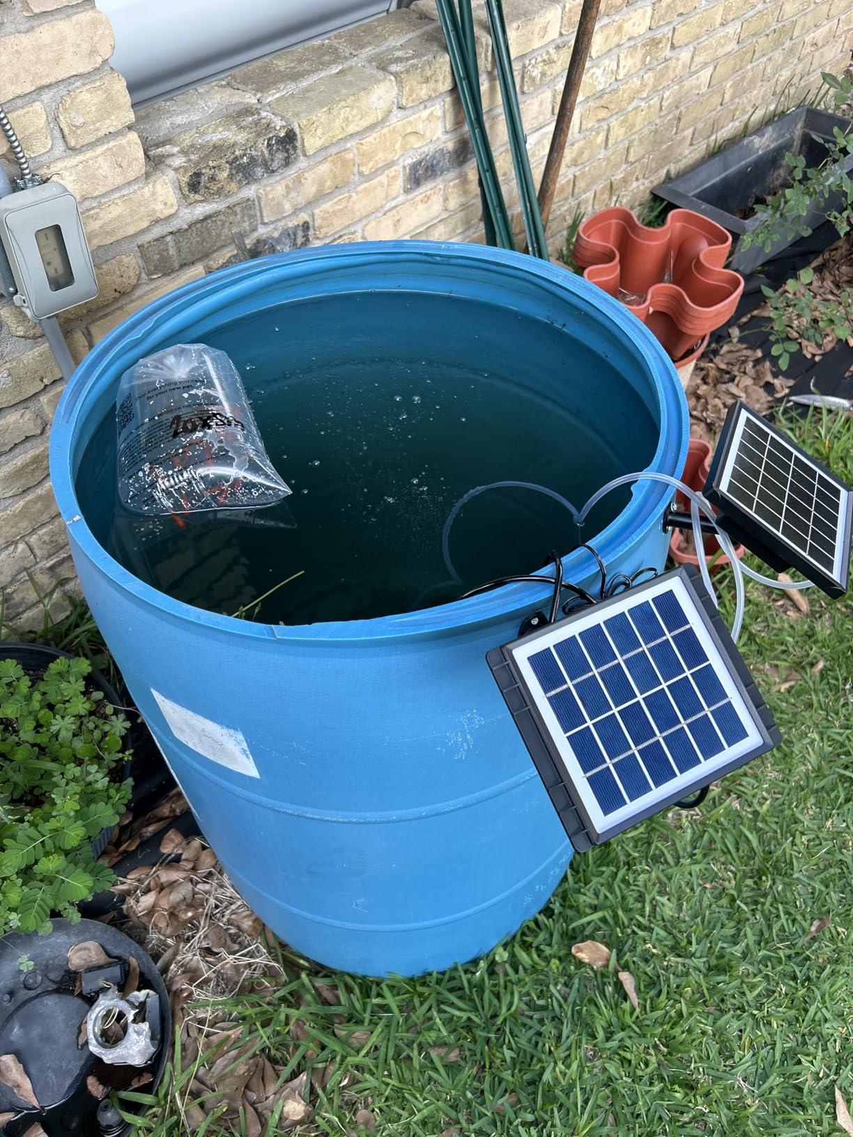 NFESOLAR 3W Solar Pond Aerator with 2200mAh Battery Backup, All-in-One Solar Air Pump, 24/7 Continuous Oxygenation, Quiet Operation, 3 Modes Bubbler, Portable for Small Ponds, Fish Tanks & Hydroponics customer photo 2