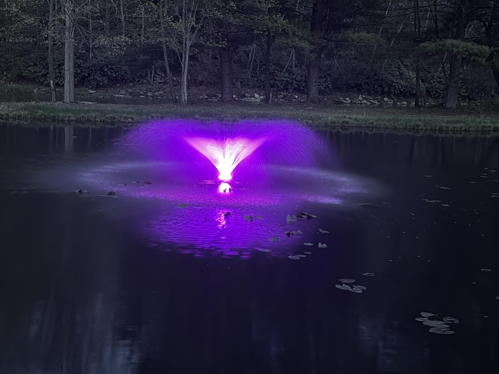 Pond Fountain Aerator with RGB LED Lights, 1HP 110V 15000 GPH Stainless Steel Floating Fountain, Lake Floating Fountain for Large Ponds, 100 FT Power Cord & Remote Control customer photo 2