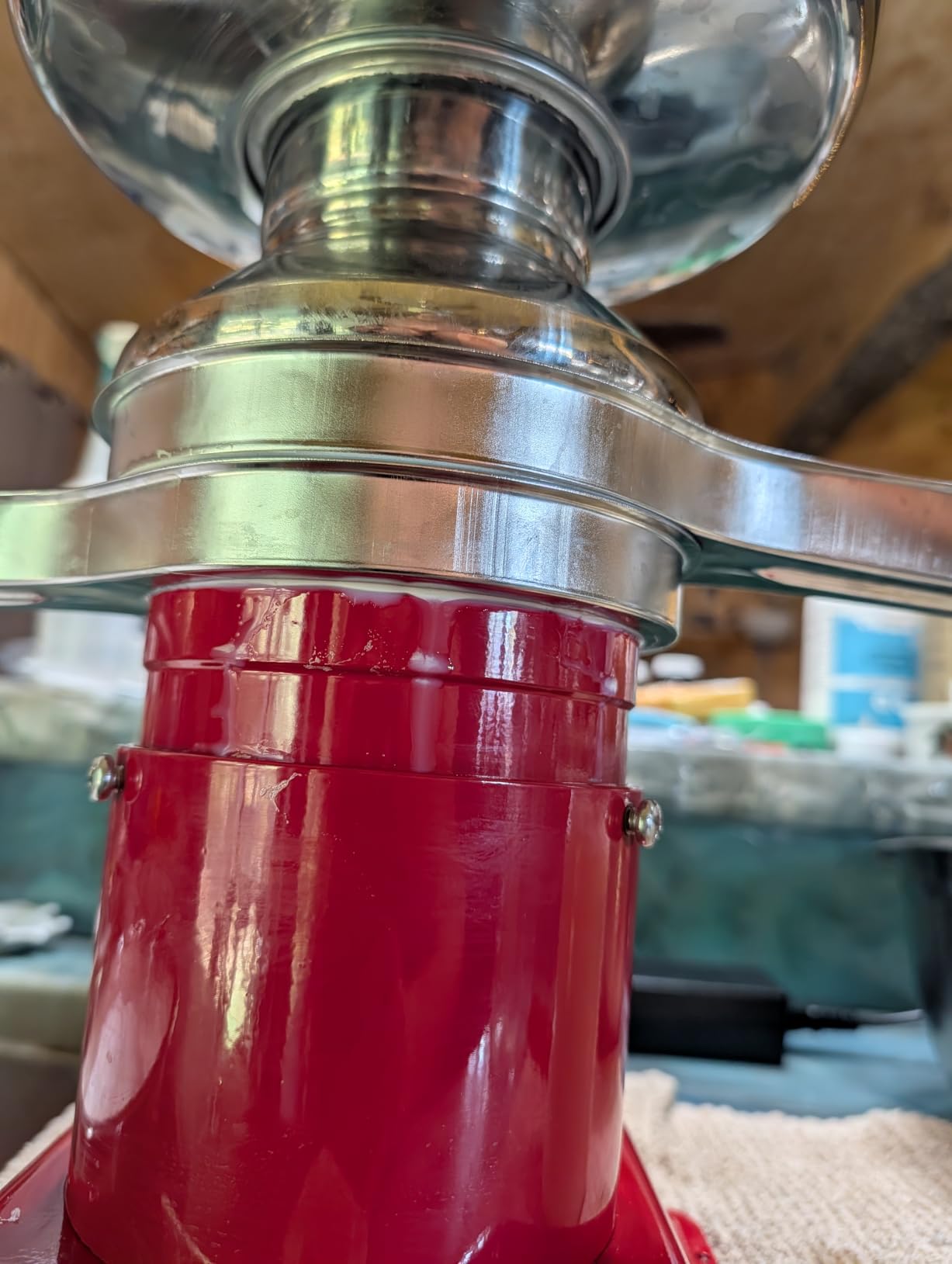 VEVOR Electric Milk Cream Separator, 60L/H Output 10500RPM Milk Cream Centrifugal Separator, 304 Stainless Steel Goat Cow Milk Skimmer Separating Machine with 4.5L Bowl Capacity (40W, 100-240V) customer photo 1