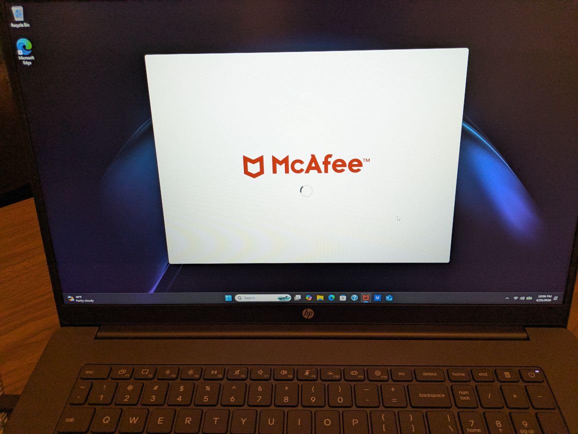 HP OmniBook 3 17.3 Laptop customer photo 1