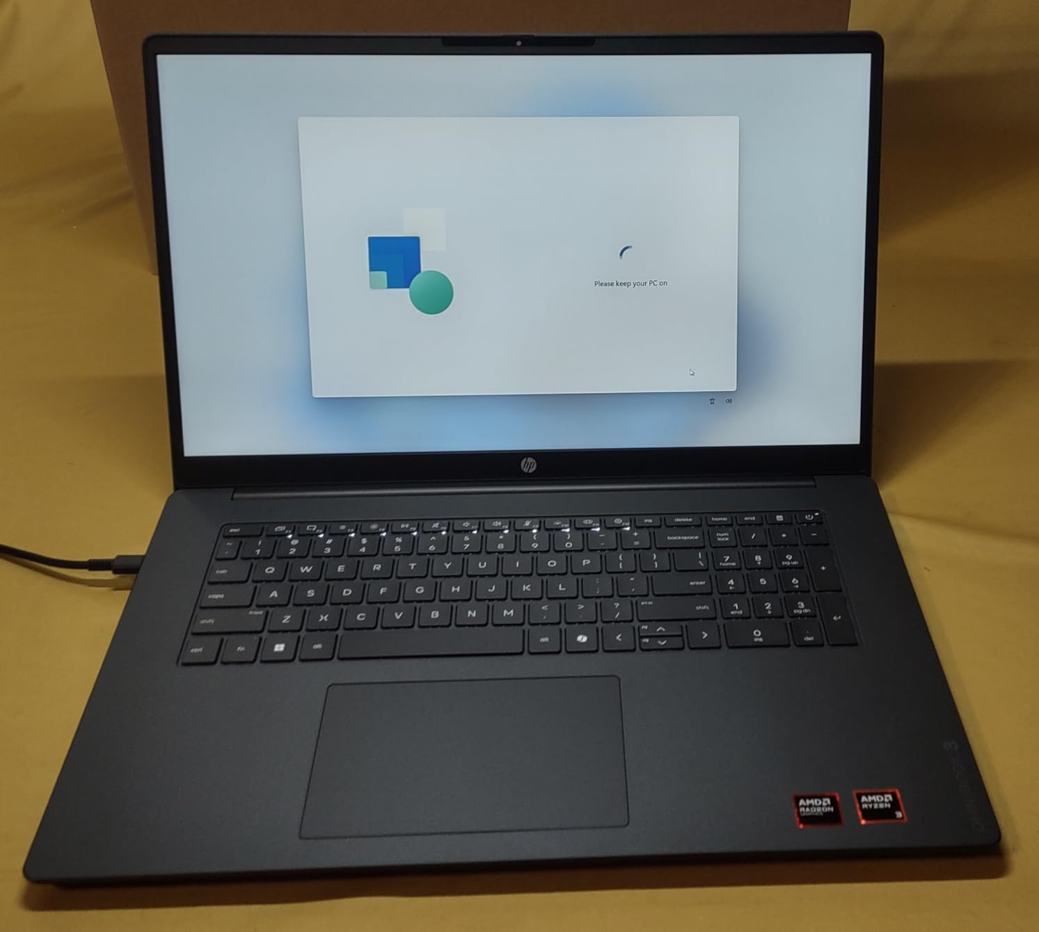 HP OmniBook 3 17.3 Laptop customer photo 2