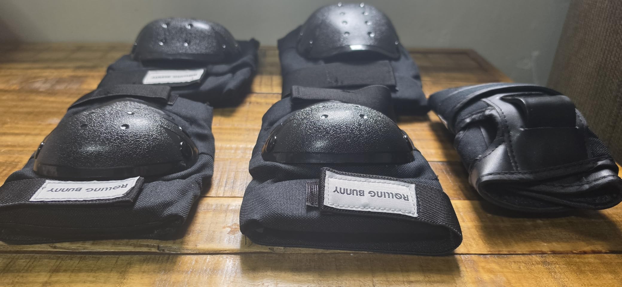 Skating Protective Gear Set for Adults & Youth - Helmet, Knee Pads, Elbow Pads & Wrist Guards for Inline Skating, Roller Skating & Skateboarding (Ages 14+) customer photo 1