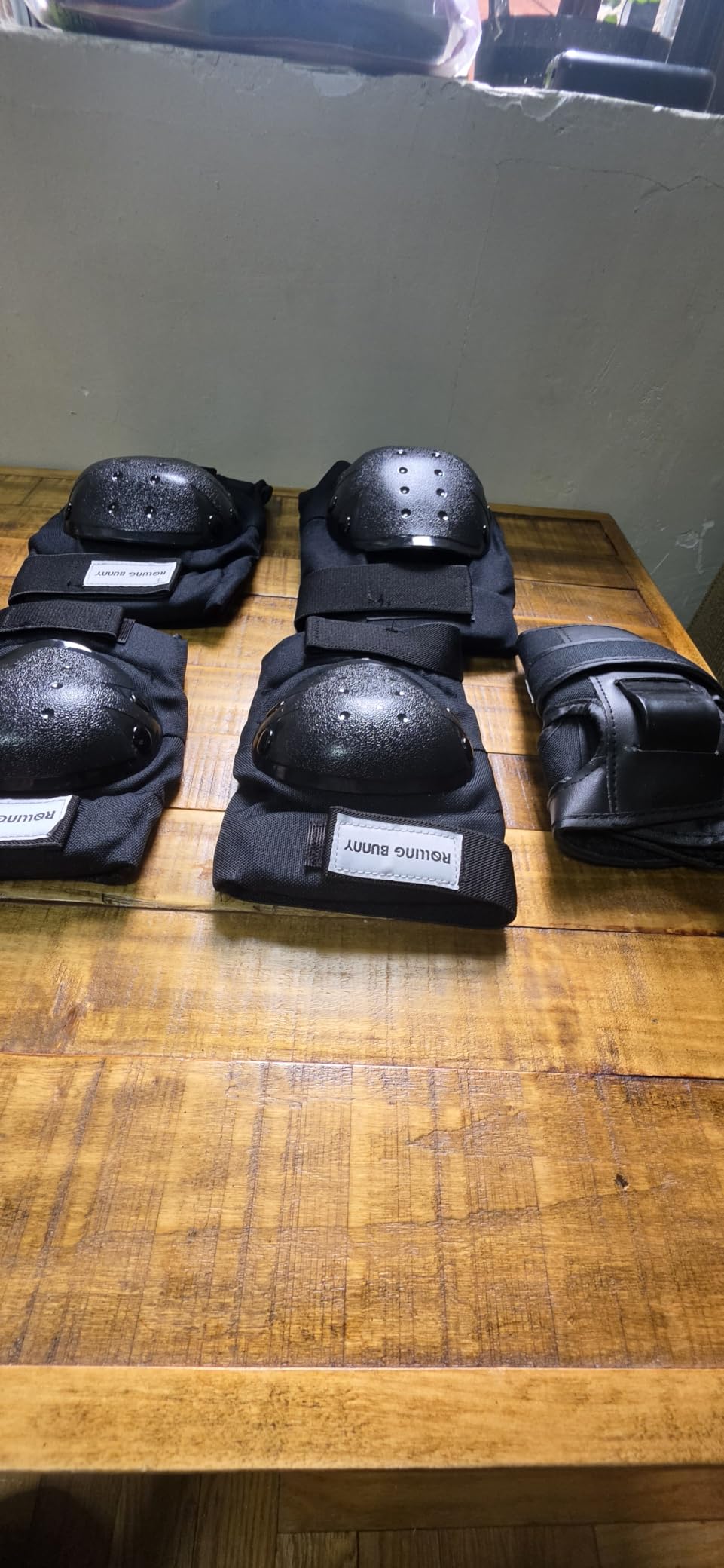 Skating Protective Gear Set for Adults & Youth - Helmet, Knee Pads, Elbow Pads & Wrist Guards for Inline Skating, Roller Skating & Skateboarding (Ages 14+) customer photo 2