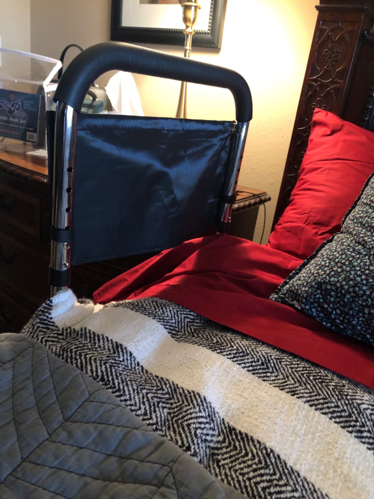 Medical king Bed Rails for Elderly Adults Safety Bed Assist Rails for Seniors with Adjustable Heights ASTM Approved Easy to get in or Out of Bed with Floor Support customer photo 1