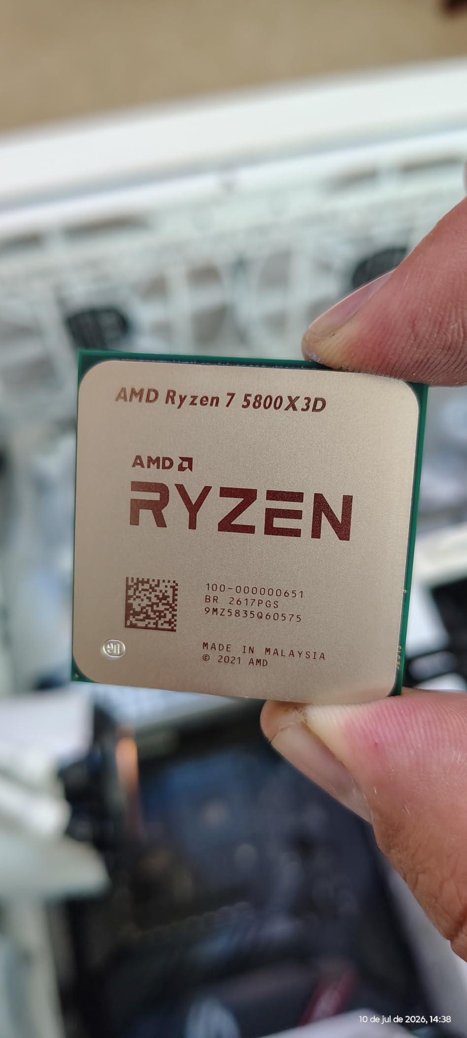 AMD Ryzen 7 5800X3D 8-core, 16-Thread Desktop Processor with AMD 3D V-Cache Technology customer photo 1