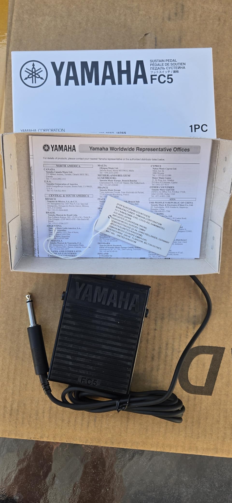 Yamaha Compact Foot Switch, Universally Compatible, 5-Foot Cable, 0.25-Inch Plug, Black FC5 customer photo 2