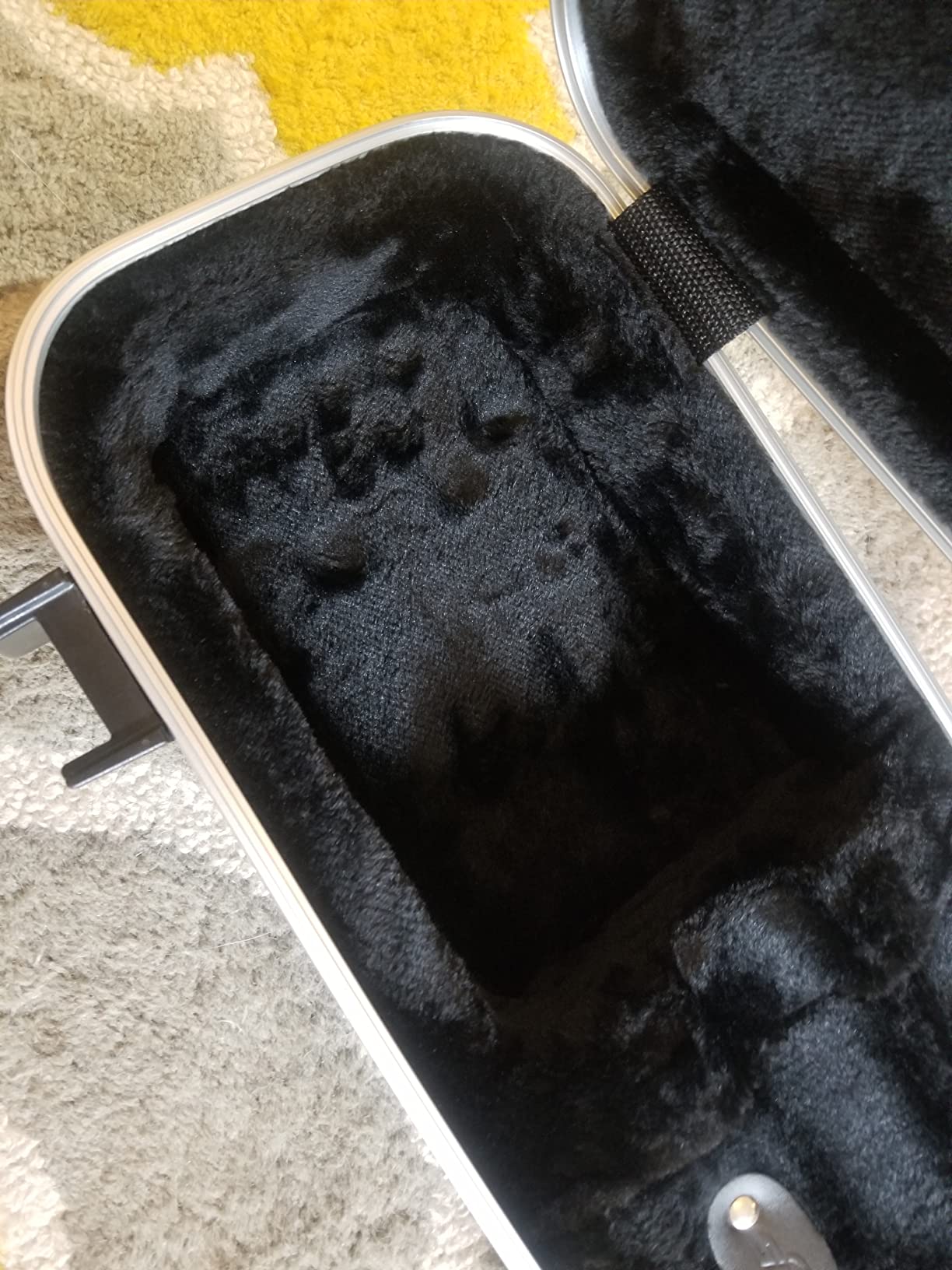 SKB Shaped Electric Hardshell - TSA Latch, Over-Molded Handle (1SKB-FS-6) customer photo 1