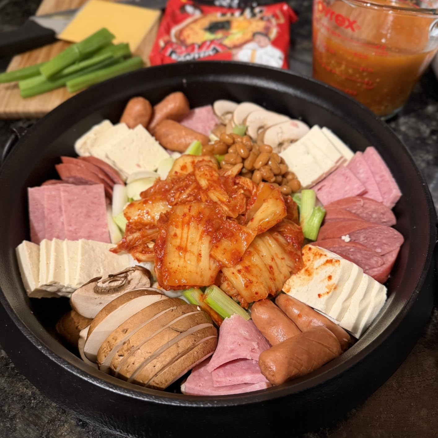 Iwachu 20015 Iwachu Sukiyaki Pot, Beautiful Skin, Large, Black Baking, Induction Compatible, Nambu Ironware customer photo 2
