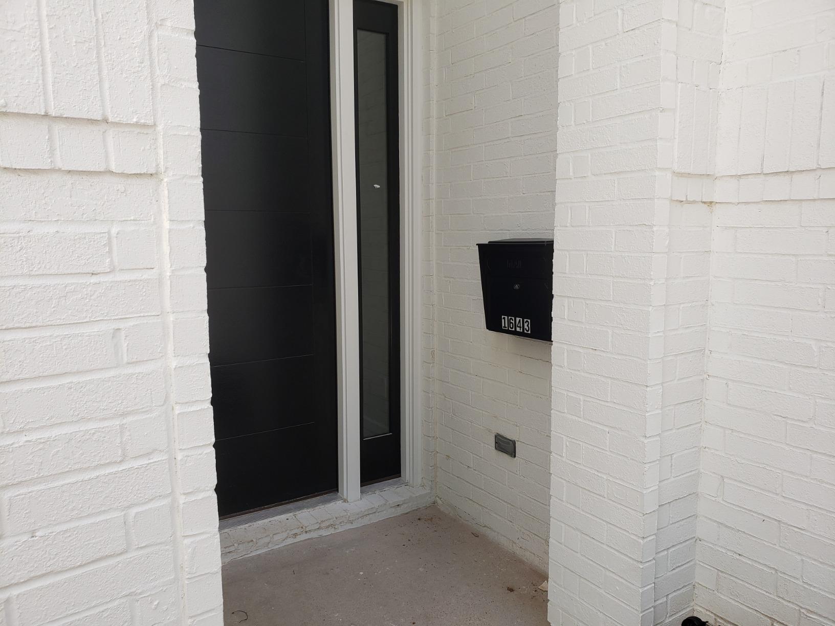 Mail Boss Townhouse Decorative Locking Wall Mount Mailbox, Galvanized Steel customer photo 1