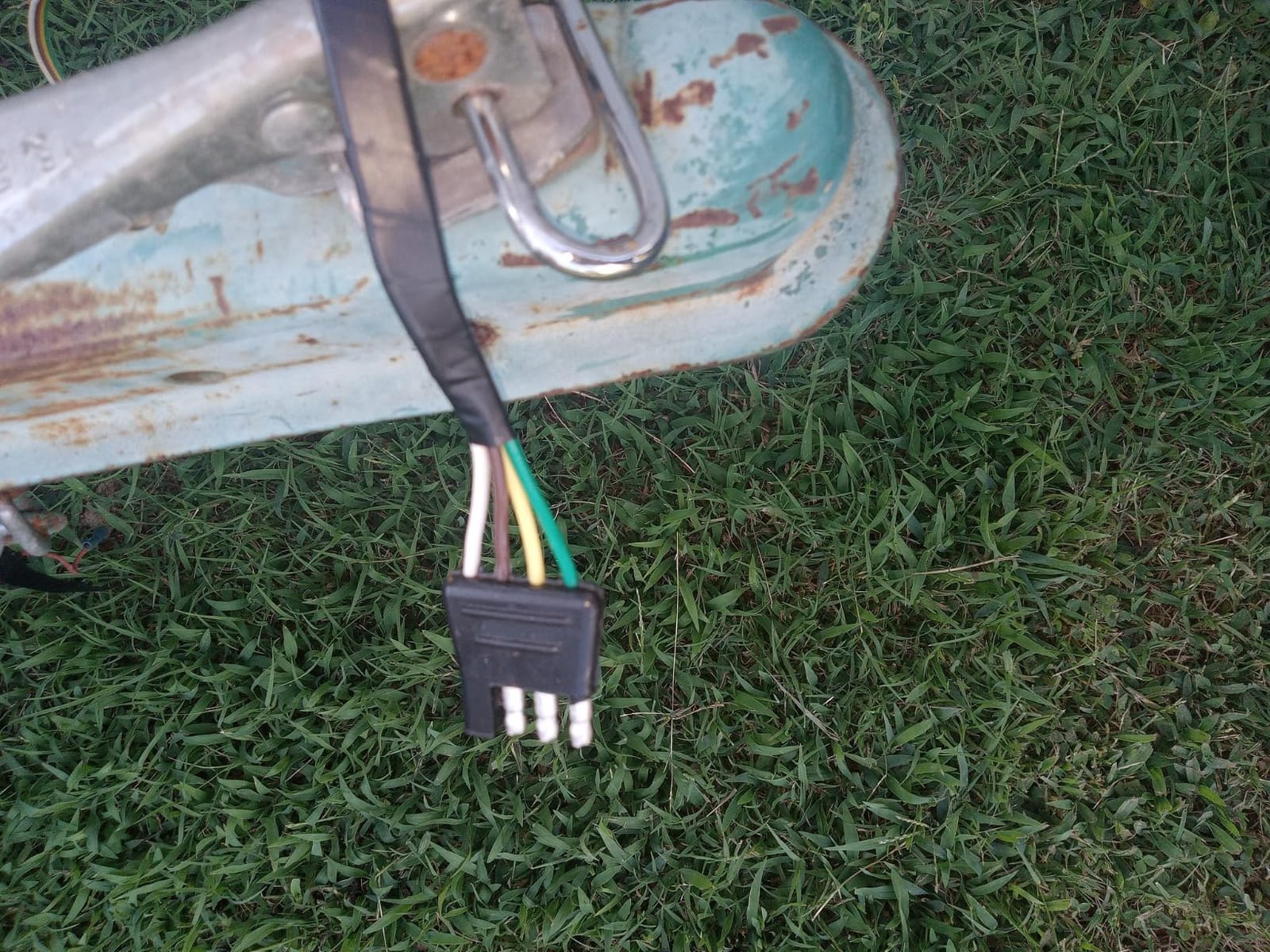 CURT 58030 Trailer-Side 4-Pin Flat Wiring Harness with 12-Inch Wires customer photo 1