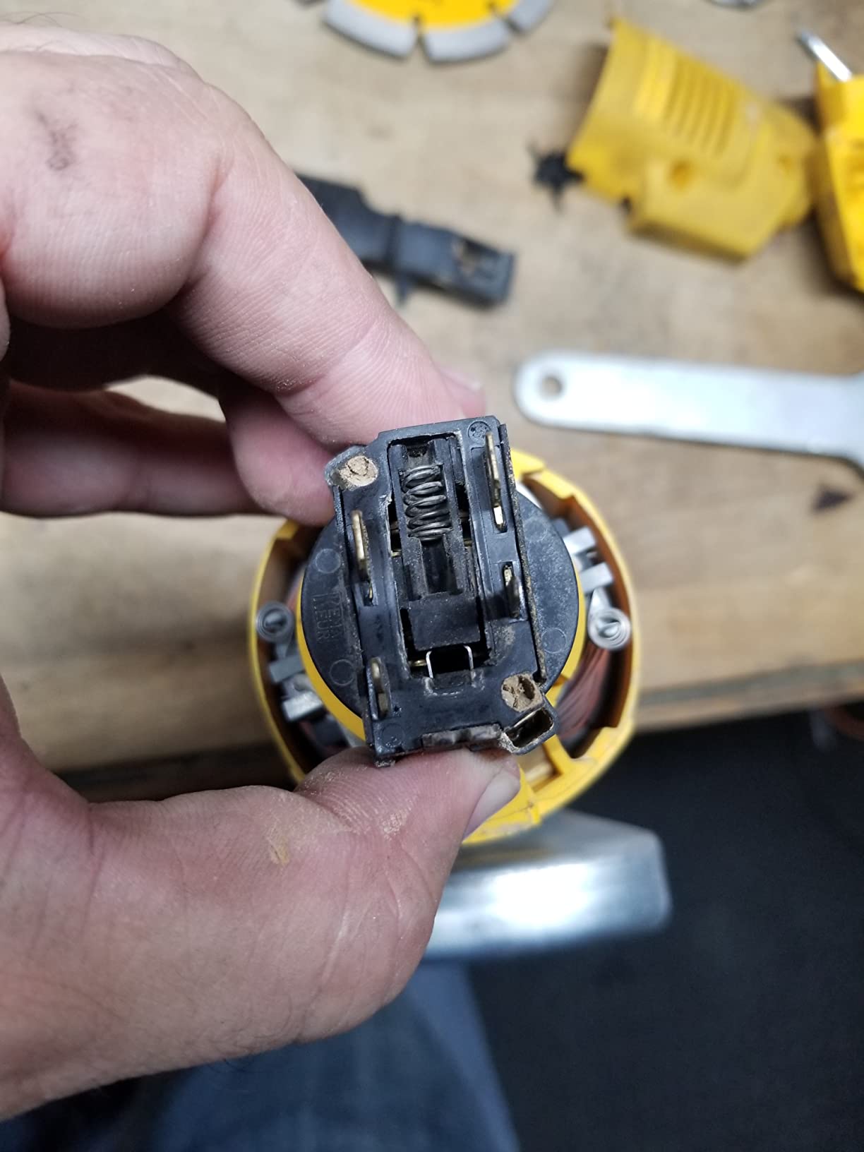 DEWALT Diamond Blade, Tuck Point, 4-1/2-Inch x 1/4-Inch (DW4740) customer photo 1