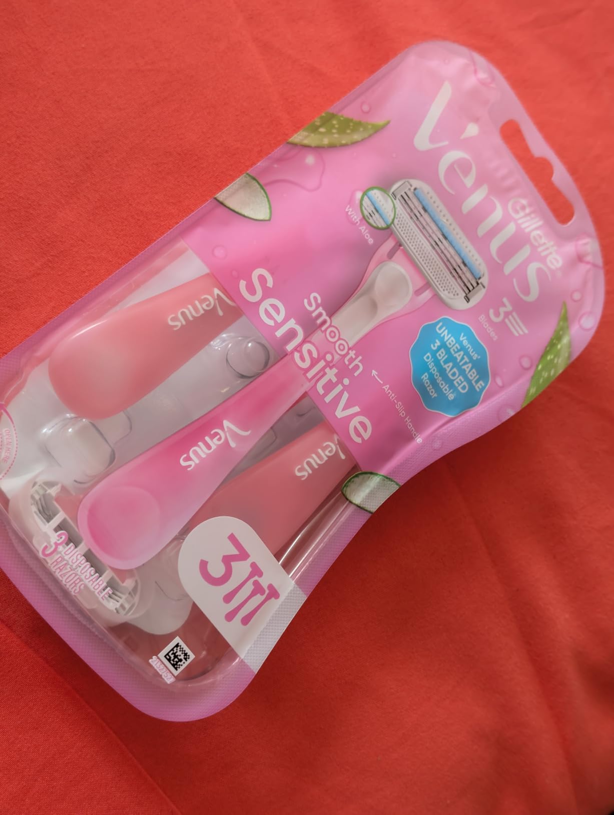 Gillette Venus Sensitive Women's Disposable Razors - Single Package of 3 Razors customer photo 1