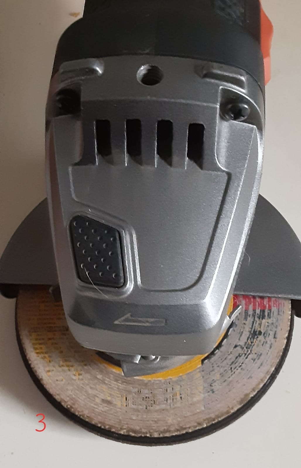 DEWALT 4 1/2 Cut Off Wheel, Angle Grinder Cutting Disc, 5 Pack, Aluminum Oxide Abrasive Chop with 7/8 Arbor for Metal Cutting, Grinding Wheels 4 1/2 in x .045 in (DW8062B5) customer photo 1