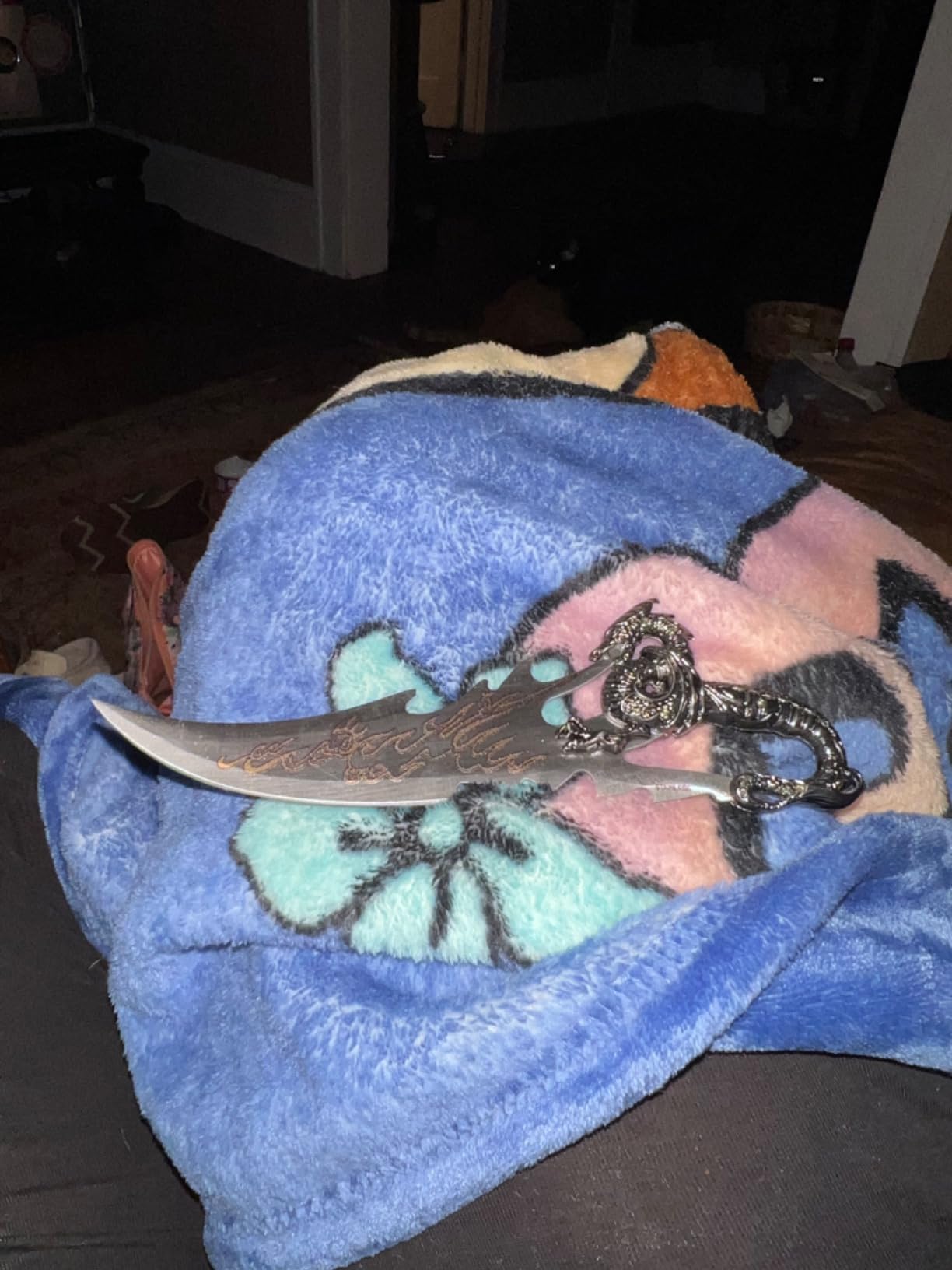 MASTER USA Fantasy Dragon Knife with Wood Display Stand OR Sheath (Silver) customer photo 1