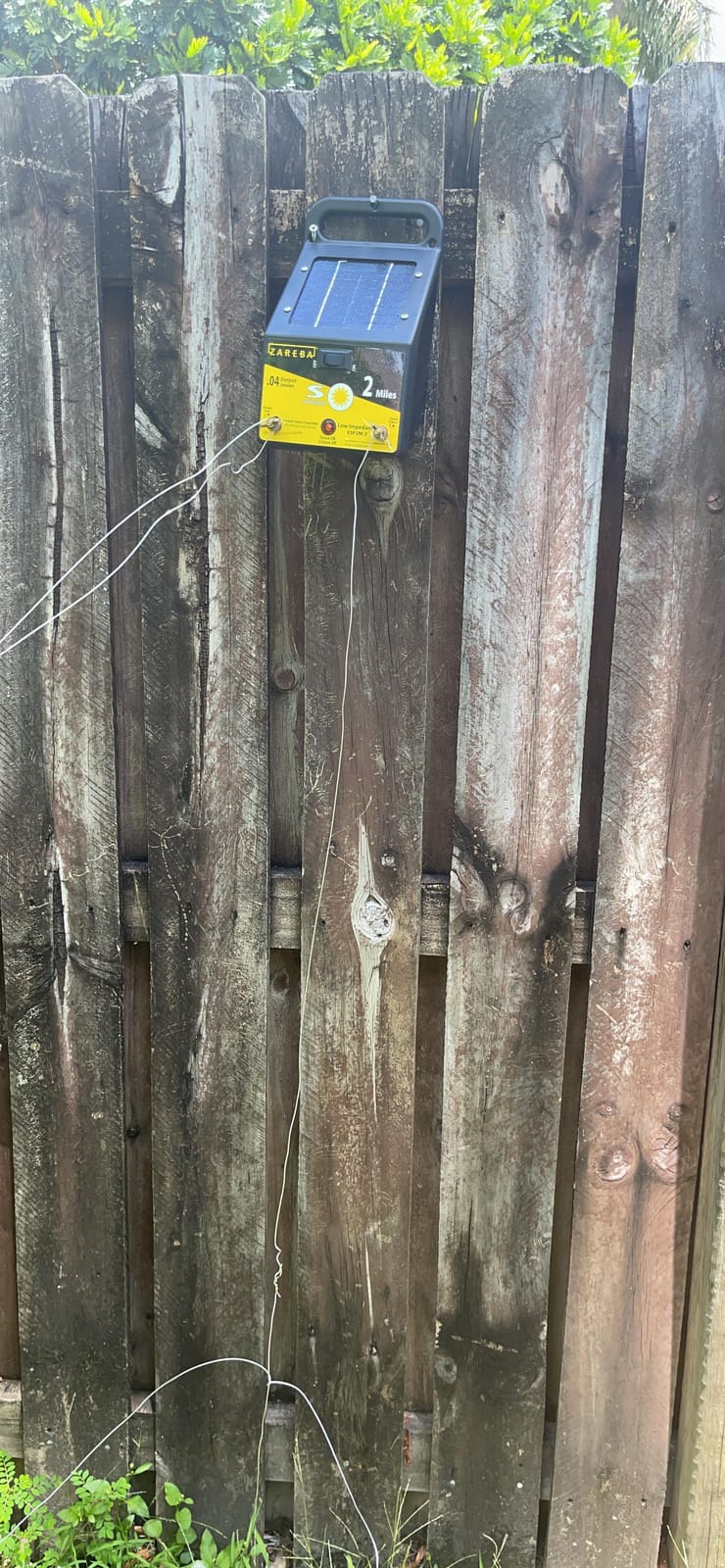 Zareba Solar Powered Low Impedance Electric Fence Charger - 2 Mile Solar Powered Electric Fence Energizer, Contain Small Animals and Keep Out Predators - ESP2M-Z customer photo 2