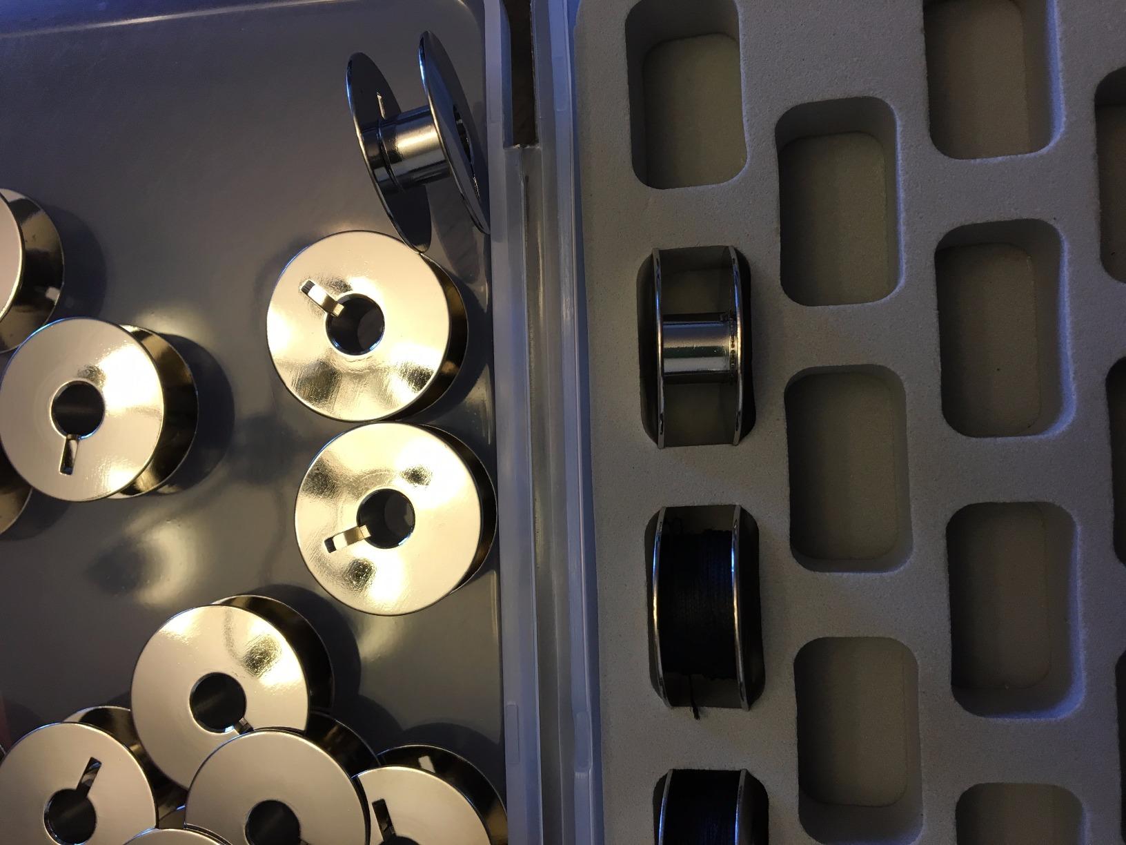 Dritz Bobbin Box, Stores 28 Bobbins customer photo 2