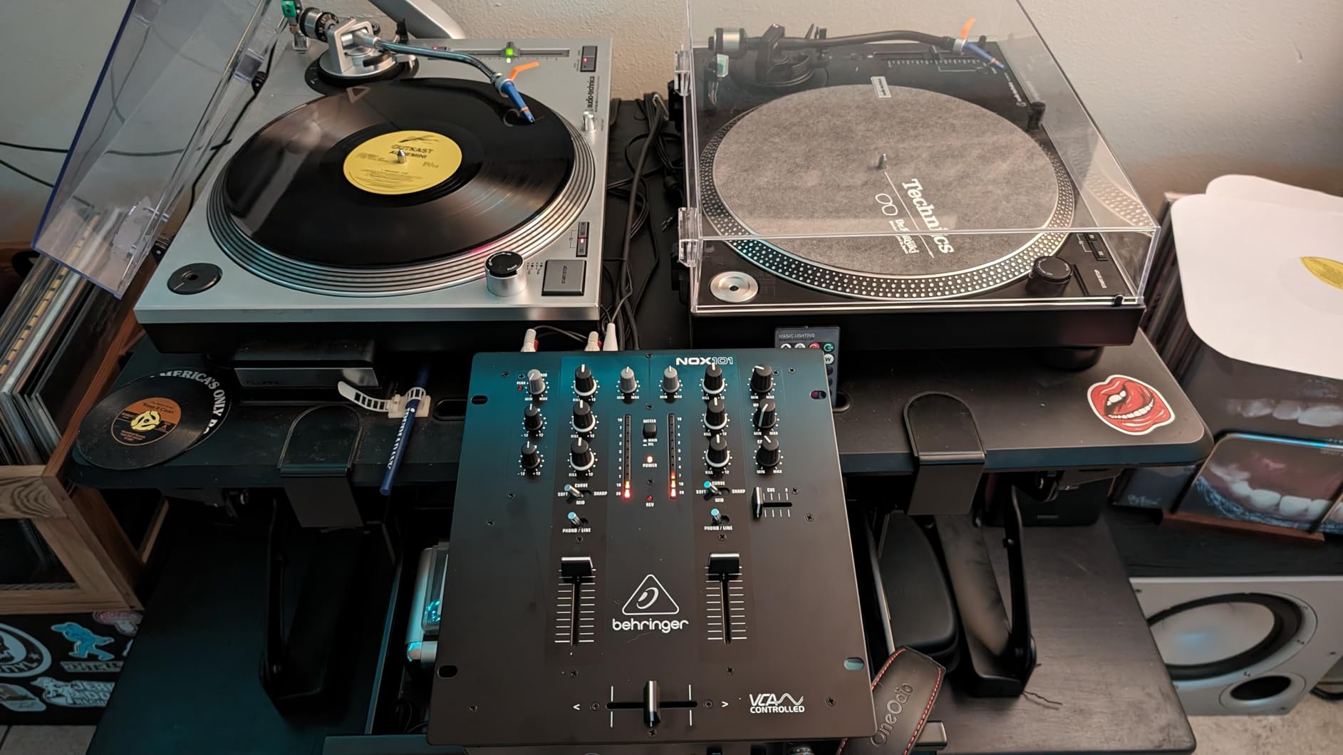 Behringer PRO MIXER NOX101 Premium 2 Channel DJ Mixer with Full VCA-Control and Ultraglide Crossfader customer photo 2