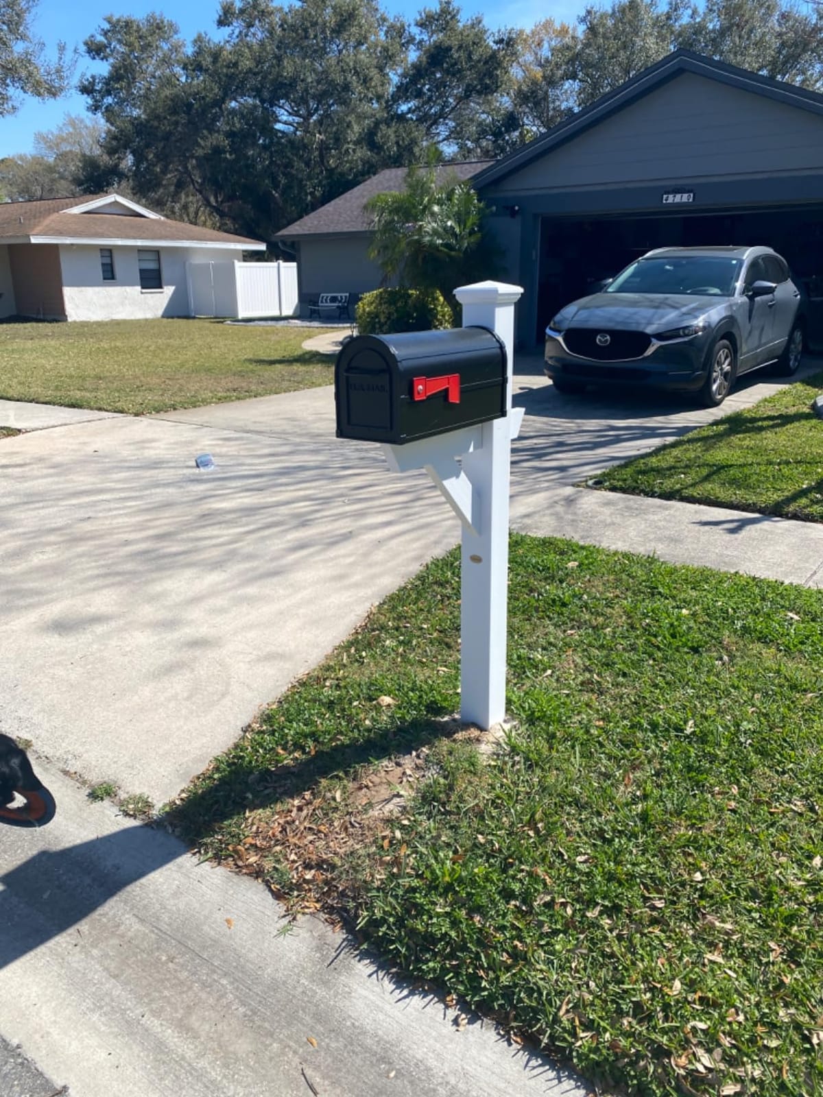 Highwood AD-MLBX1-BKE Hazelton Mailbox Post, Black customer photo 1