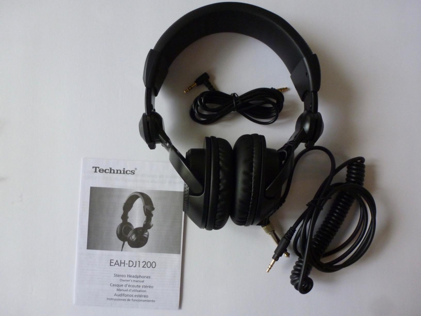 Technics Professional DJ Headphones with 40mm CCAW Voice Coil Drivers, 270° Swivel Housing and Locking Detachable Cord; Lightweight, Foldable High Input - EAH-DJ1200 (Black) customer photo 1