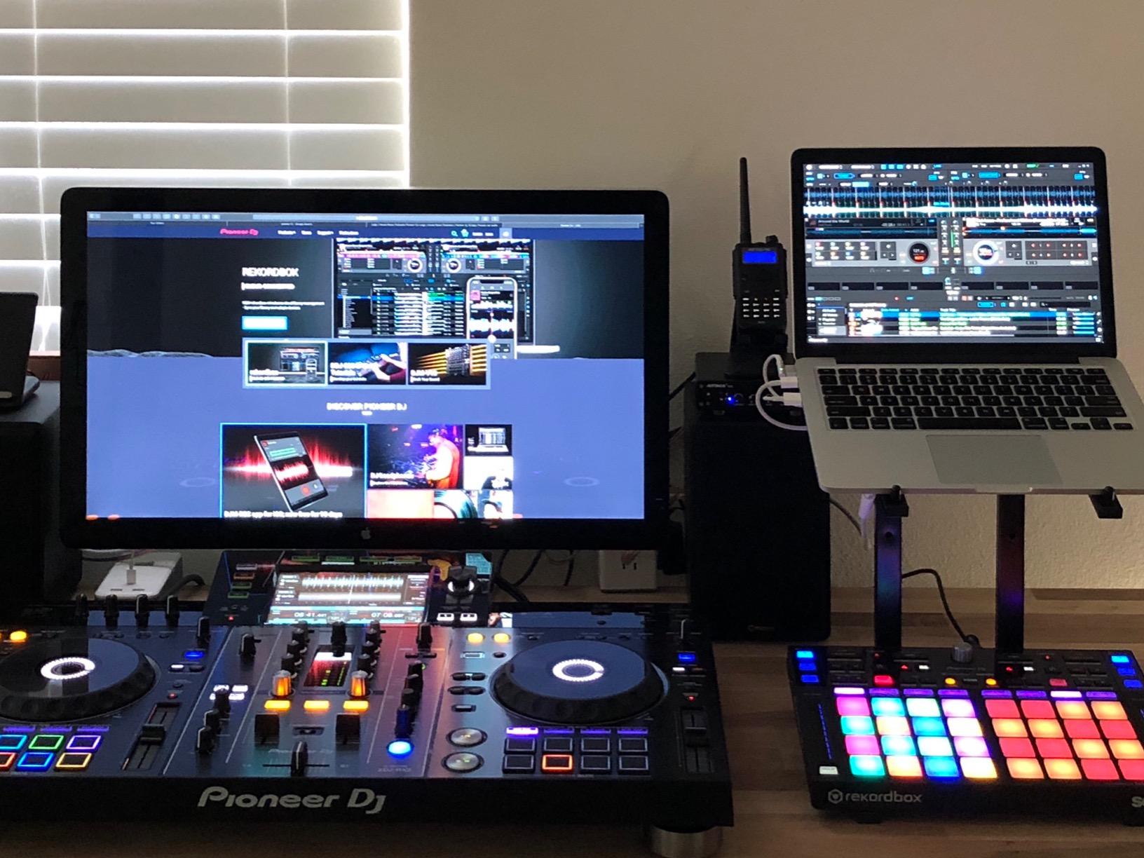 Rockville RLS2400 Lightweight Folding DJ Laptop Stand with Extra Shelf customer photo 1