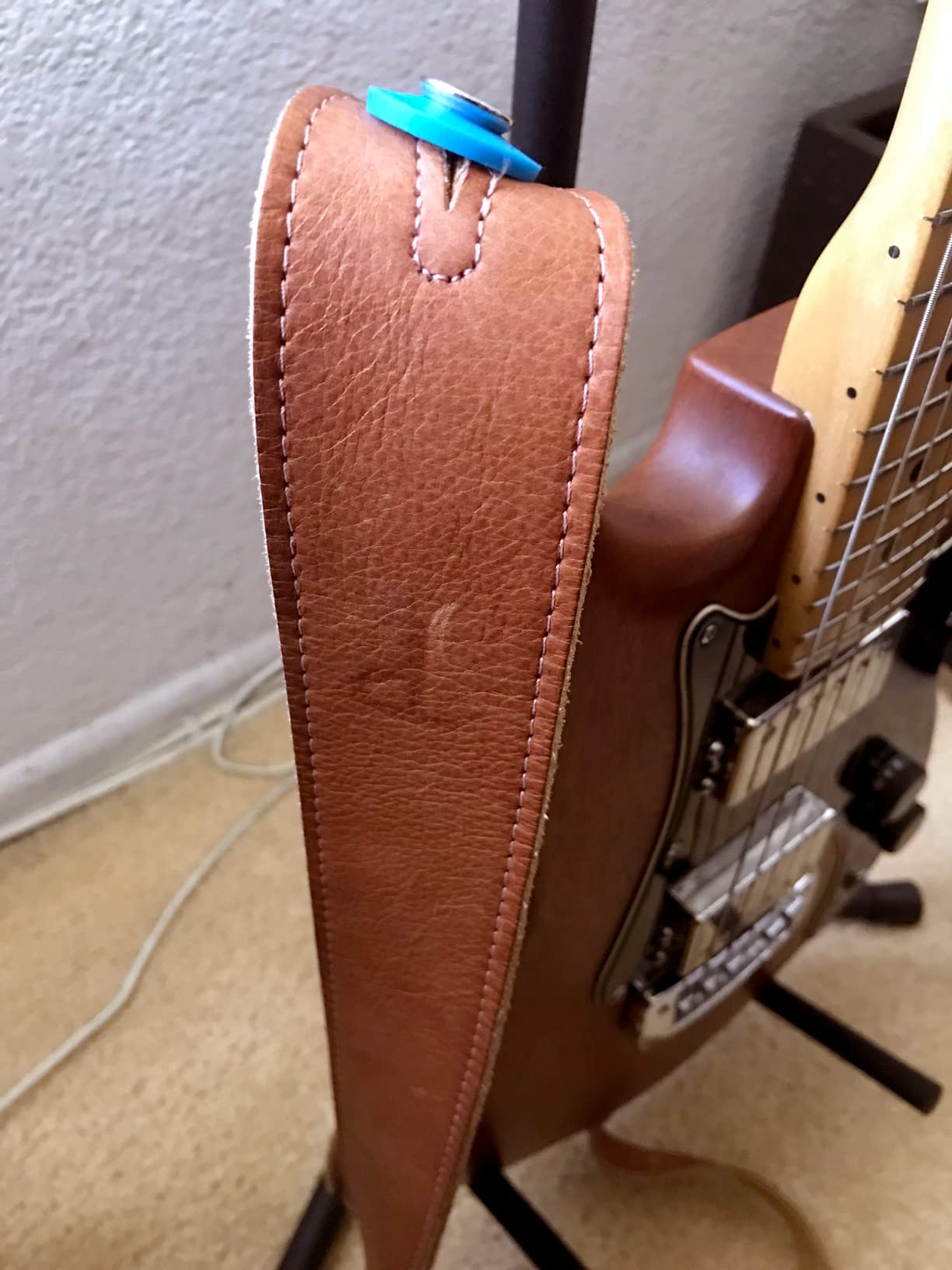 Perri’s Leathers LTD. Wide Deluxe Italian Leather Adjustable Guitar-Straps customer photo 1