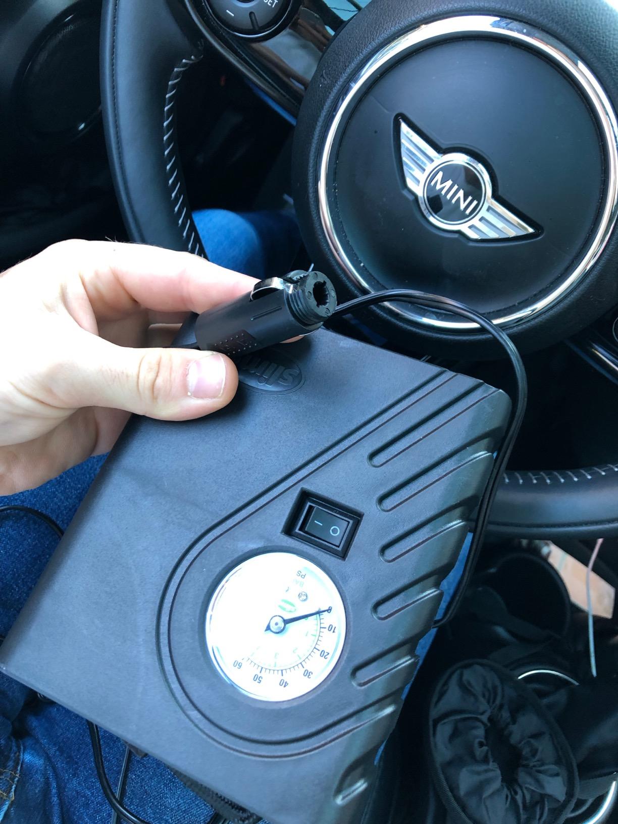 Slime 50107 Flat Tire Puncture Repair, Smart Spair, Emergency Kit For Car Tires, Includes Sealant And Tire Inflator Pump, Suitable For Cars And Other Highway Vehicles, 15 Min Fix customer photo 2