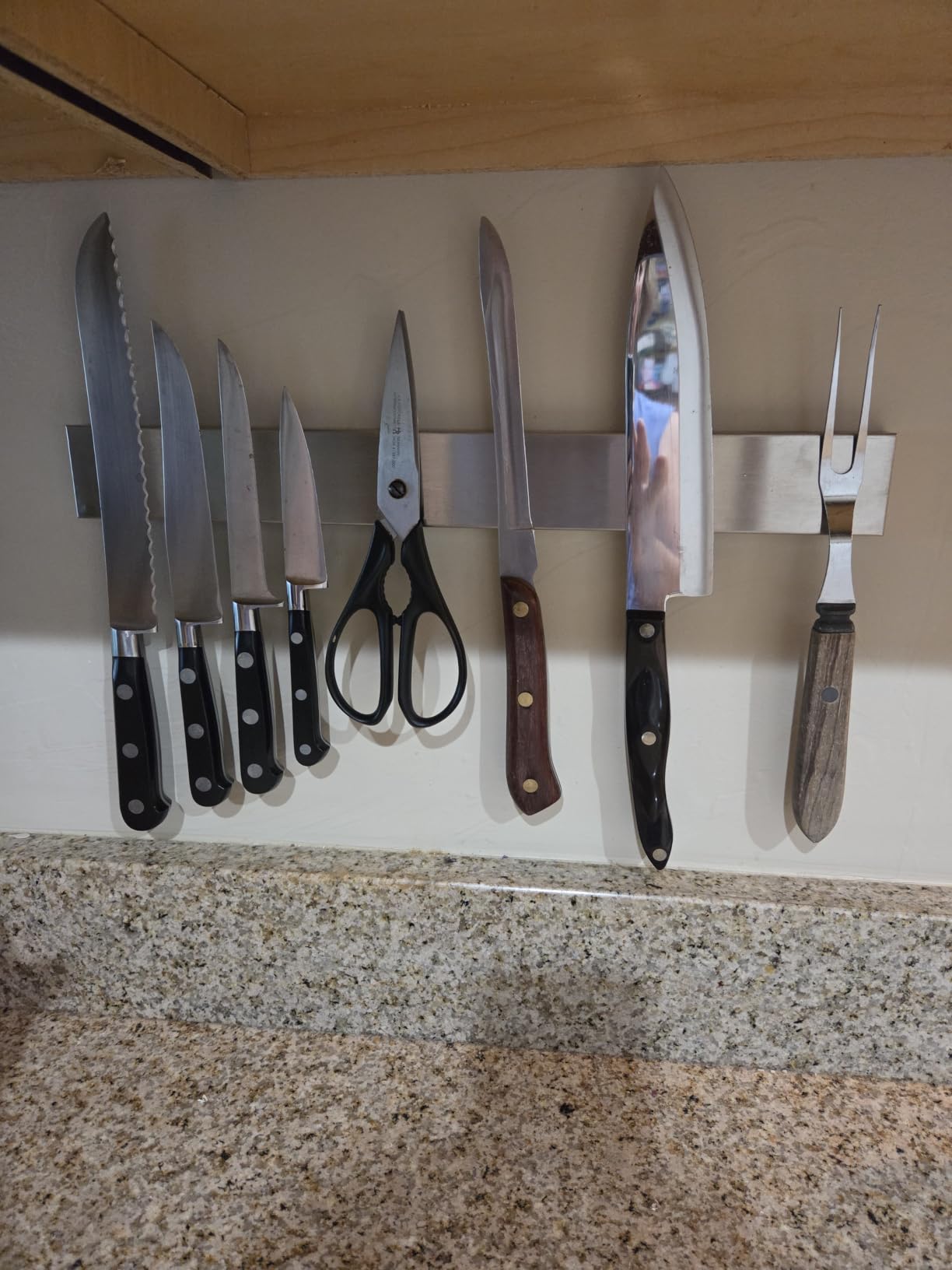 Modern Innovations 16 Inch Stainless Steel Magnetic Knife Bar with Multi-Purpose Functionality as a Knife Holder, Knife Strip, Magnetic Tool Organizer, Art Supply Organizer & Home Organizer customer photo 2