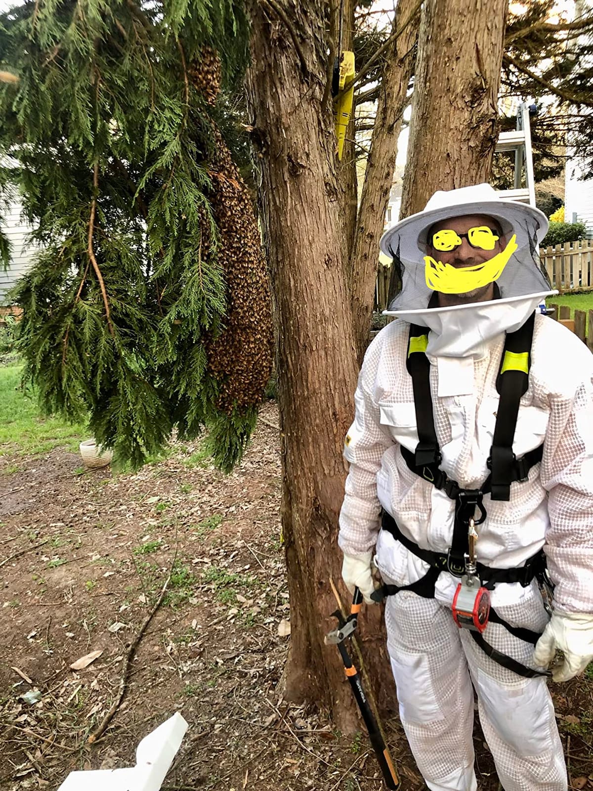 3 Layer Ventilated Bee Suit for Men & Women, Sting Proof Beekeeping Suit with Fencing & Round Veil, Professional Beekeeper Suit & Gear (2XL) customer photo 1