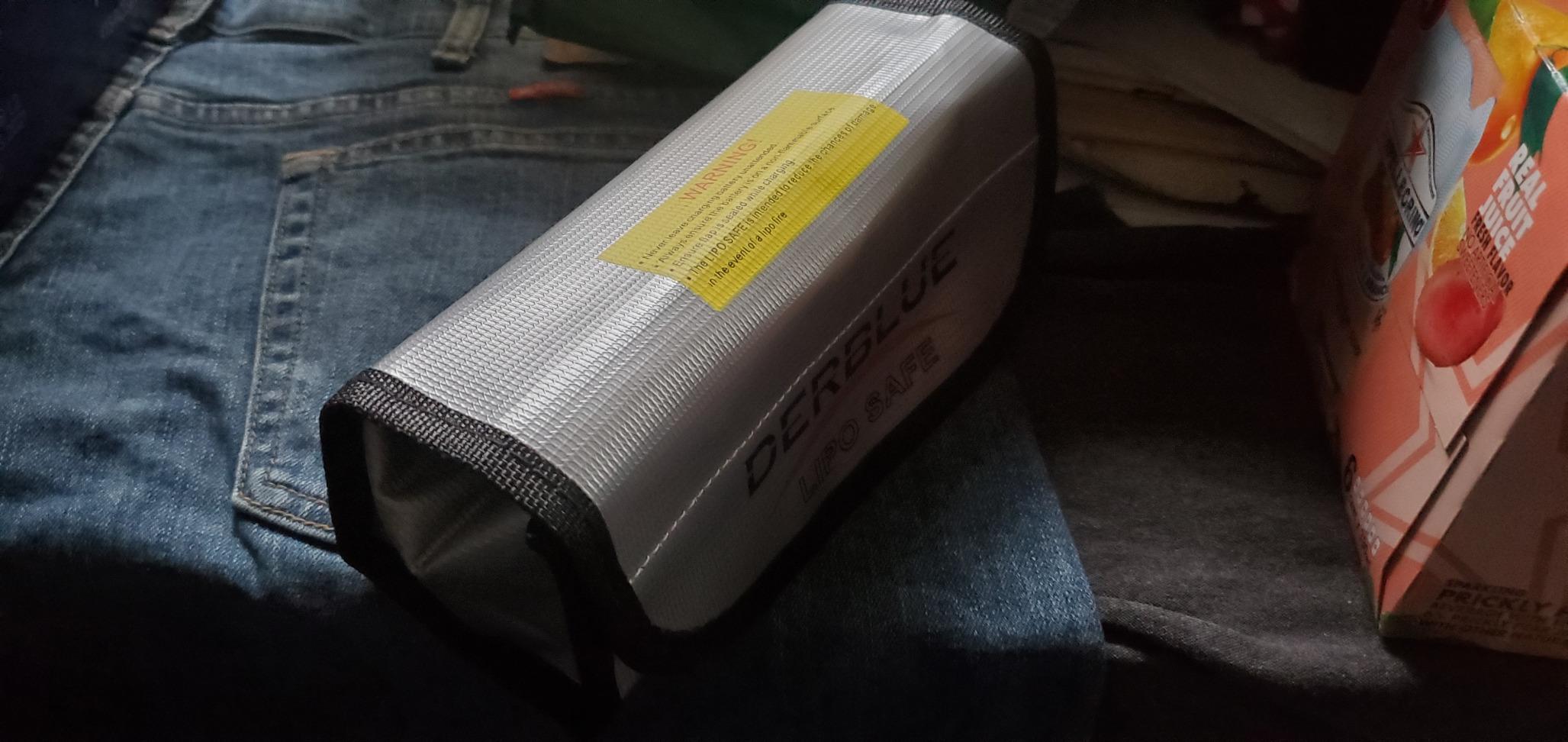 DerBlue 2pcs Fireproof Explosionproof Lipo Battery Safe Bag Lipo Battery Guard Safe Bag (185x75x60mm) customer photo 1