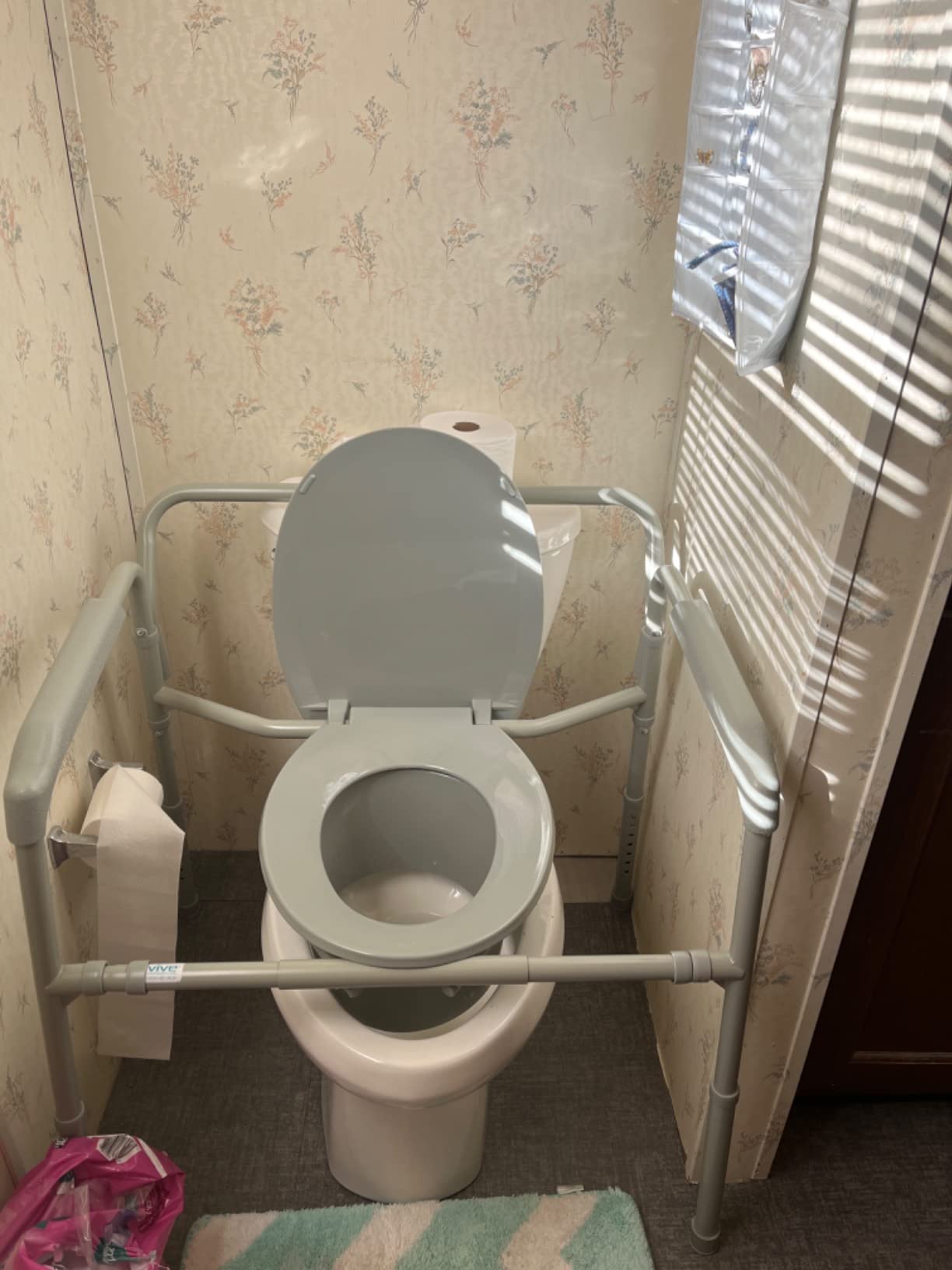 Vive Bariatric Bedside 3-in-1 Commode 500 lb Capacity - Portable Folding customer photo 2