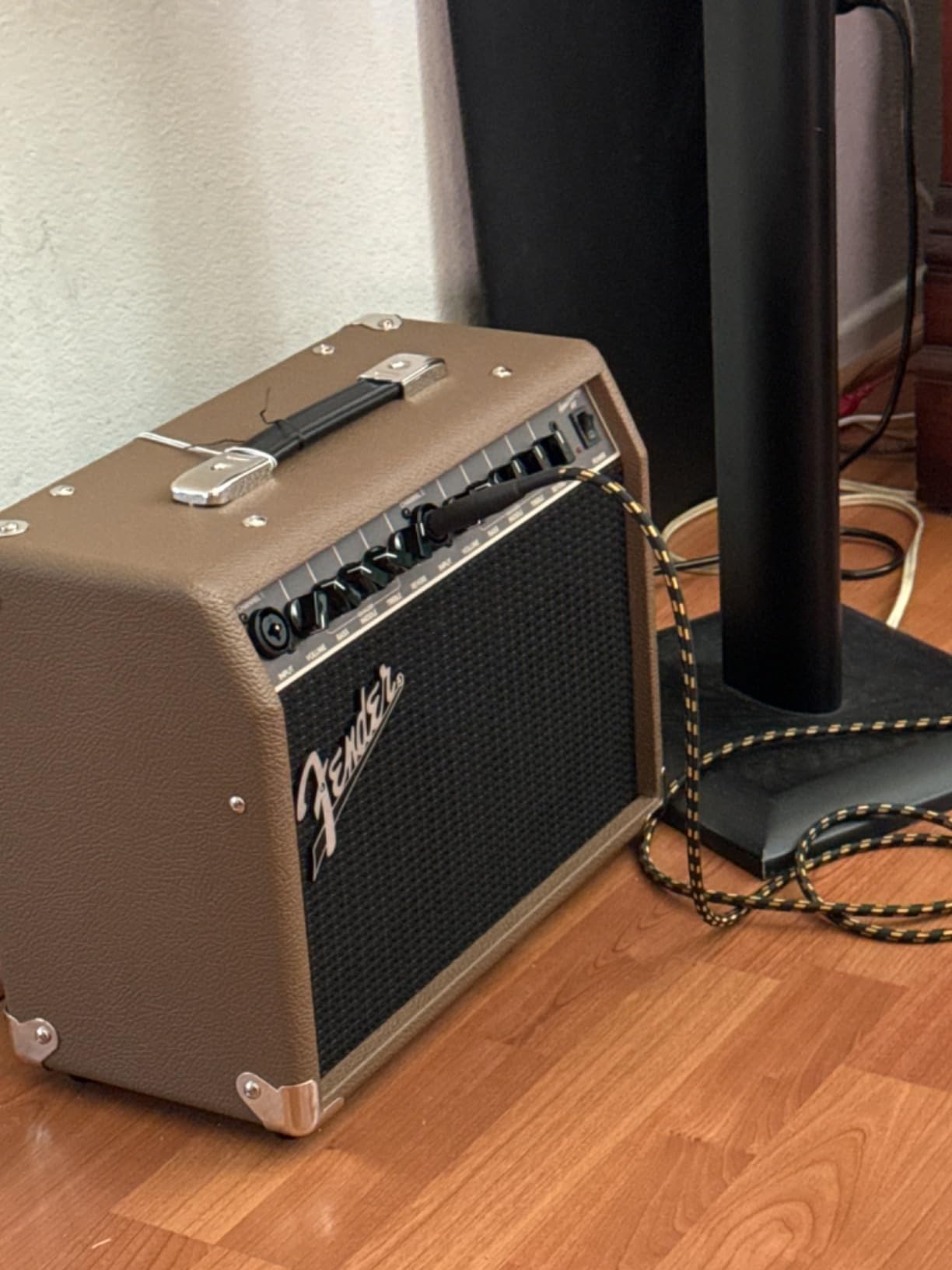 Fender Acoustasonic 40-Watt Acoustic Guitar Amplifier, Portable Amp Combo customer photo 1
