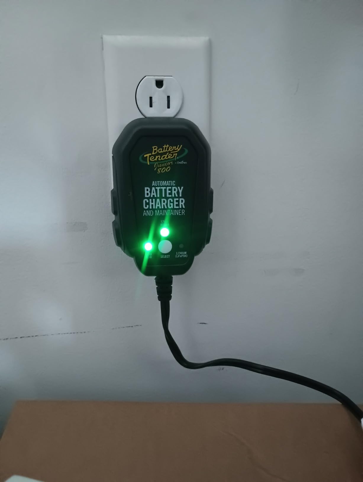 Battery Tender Junior 12V, 800mA Battery Charger and Maintainer for Lead Acid and Lithium Batteries - Switchable Battery Charger for Powersports - 022-0199-DL-WH customer photo 2