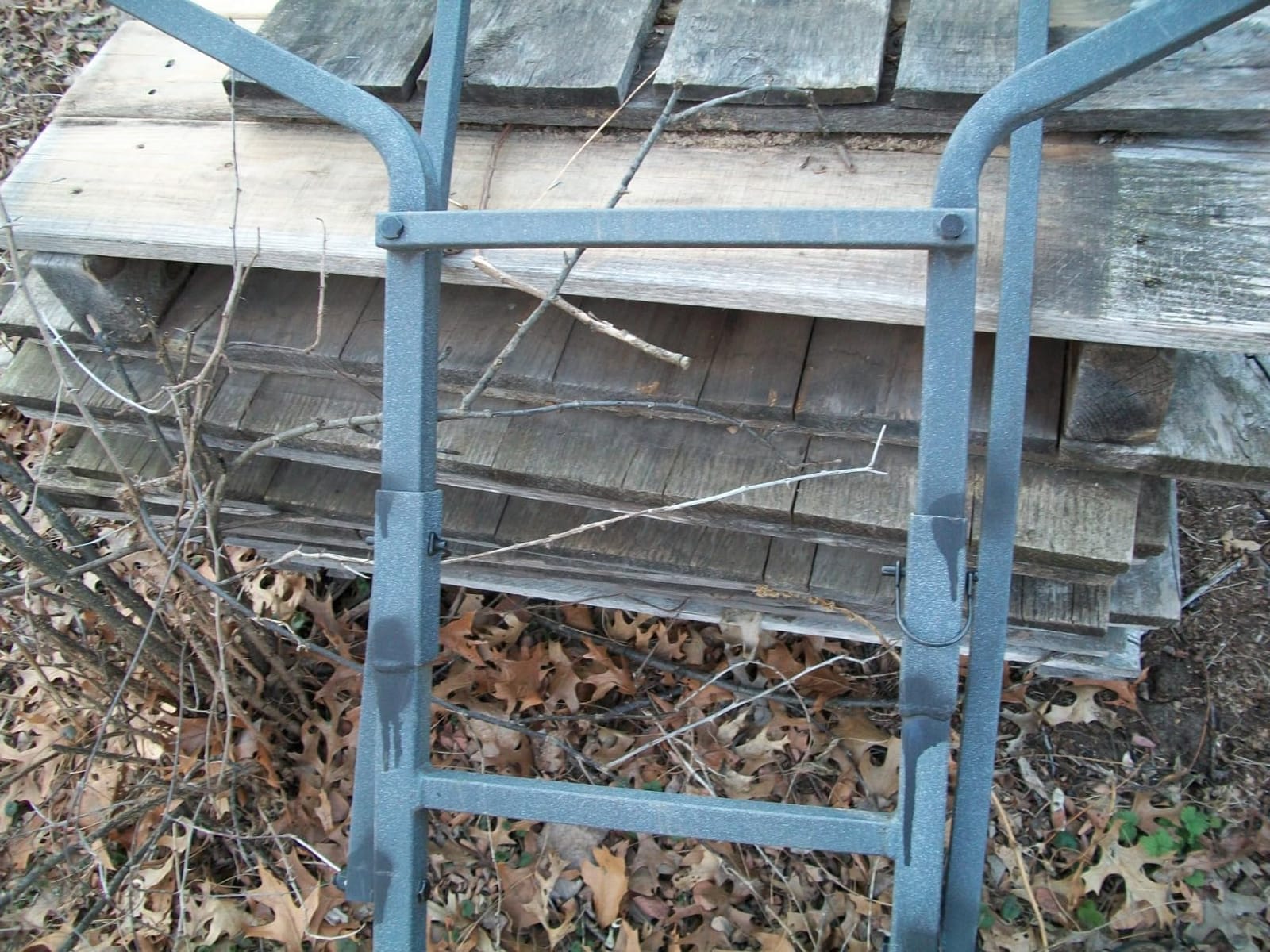 Rivers Edge® 18’ 2-Man Ladder Stand, Affordable 2-Man Ladder Stand, Padded Bench Seat, 36” Wide Platform, Flip-Back Shooting Rail, RE649 customer photo 2