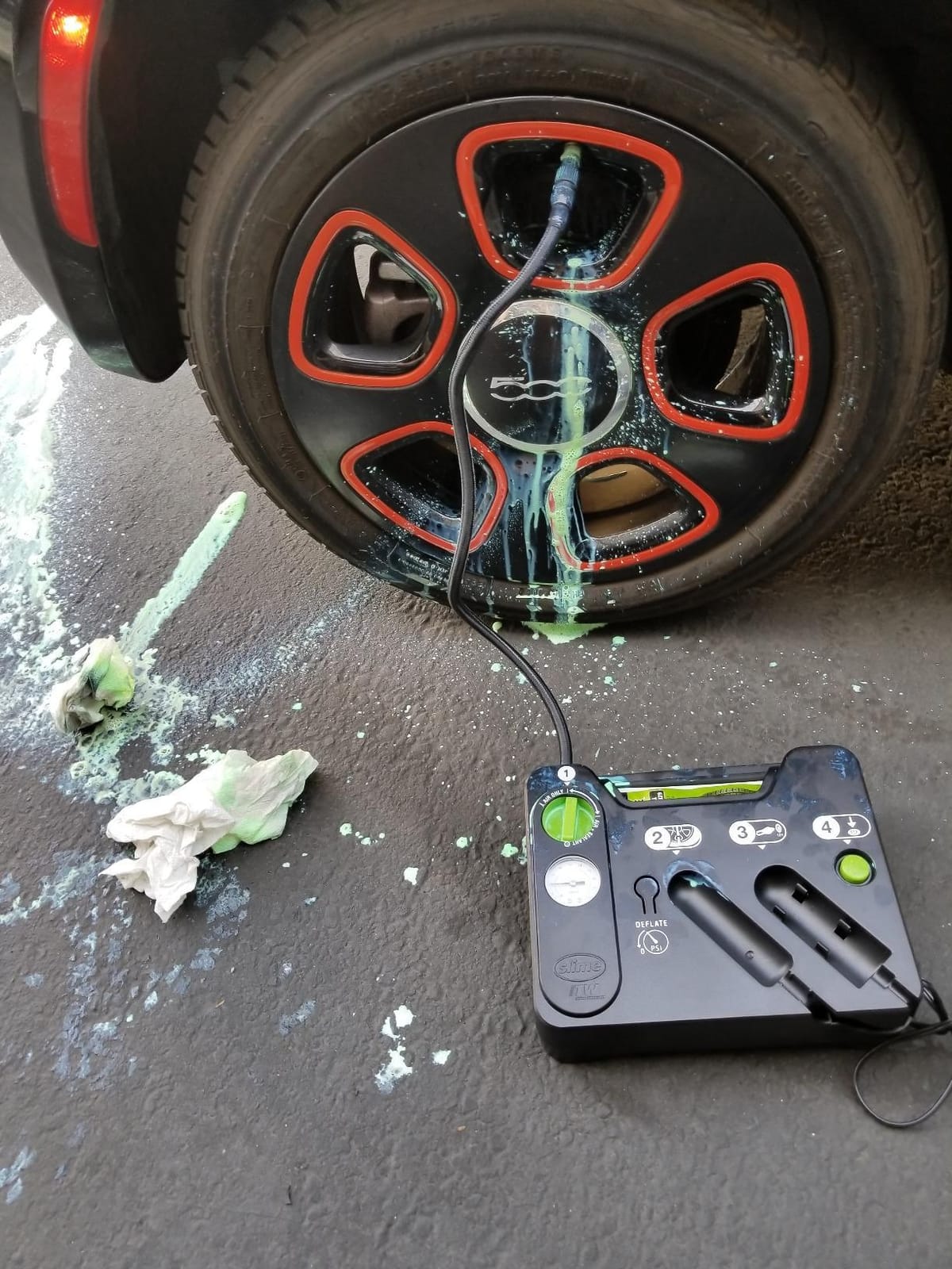 Slime 50122 Flat Tire Puncture Emergency Kit, Includes Sealant and Tire Inflator Pump, Analog, Suitable for Cars and Other Highway Vehicles, 10 Min Fix customer photo 2