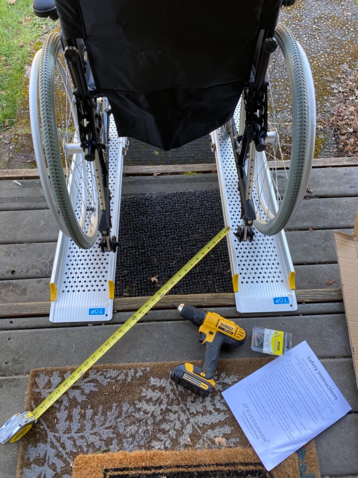 Ruedamann 10FT Telescopic Wheelchair Ramp with Handle, 8.9